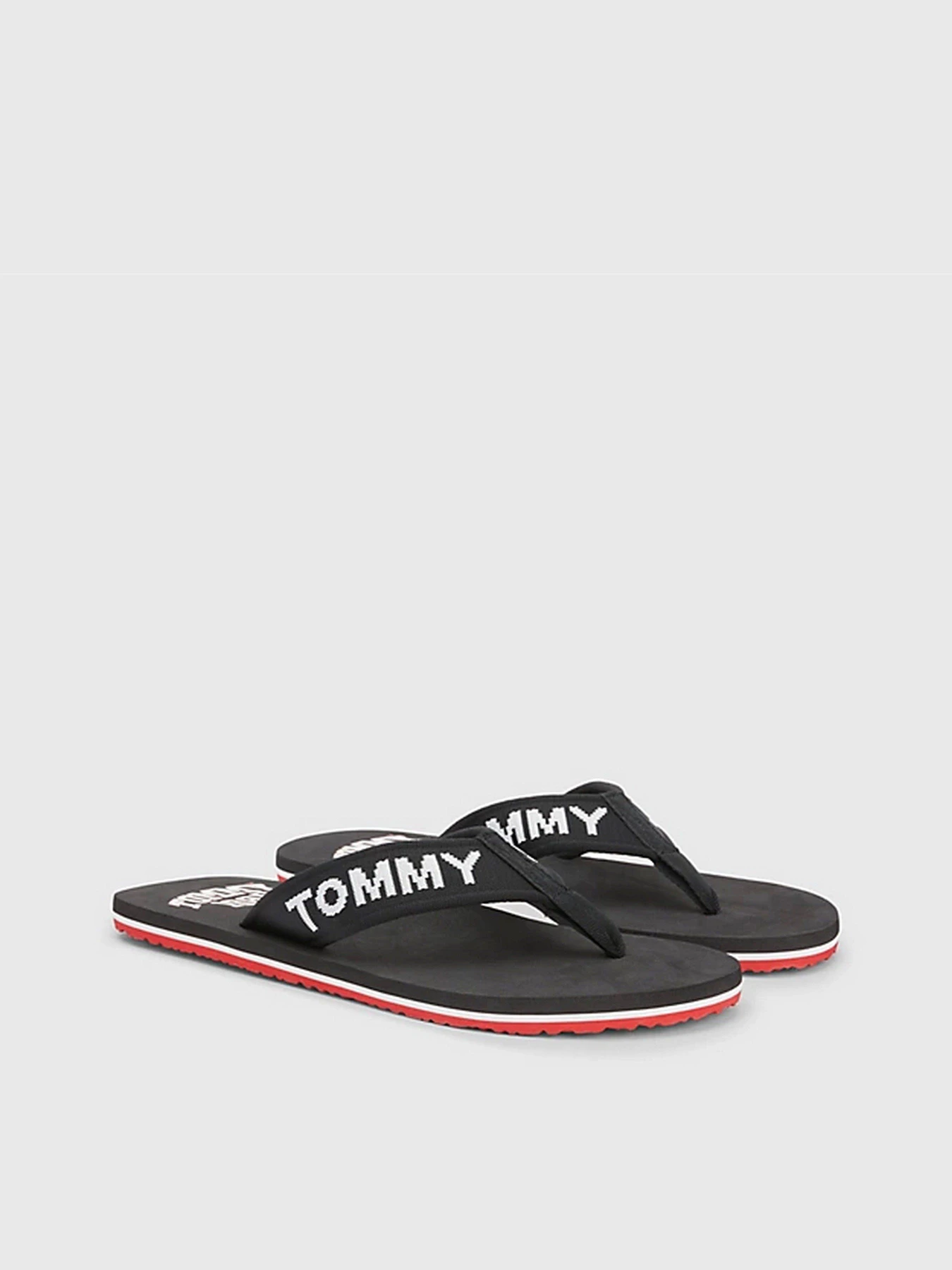 Шлёпанцы Tommy Hilfiger модель EM0EM01147-BDS Шлёпанцы Tommy Hilfiger модель EM0EM01147-BDS Фото