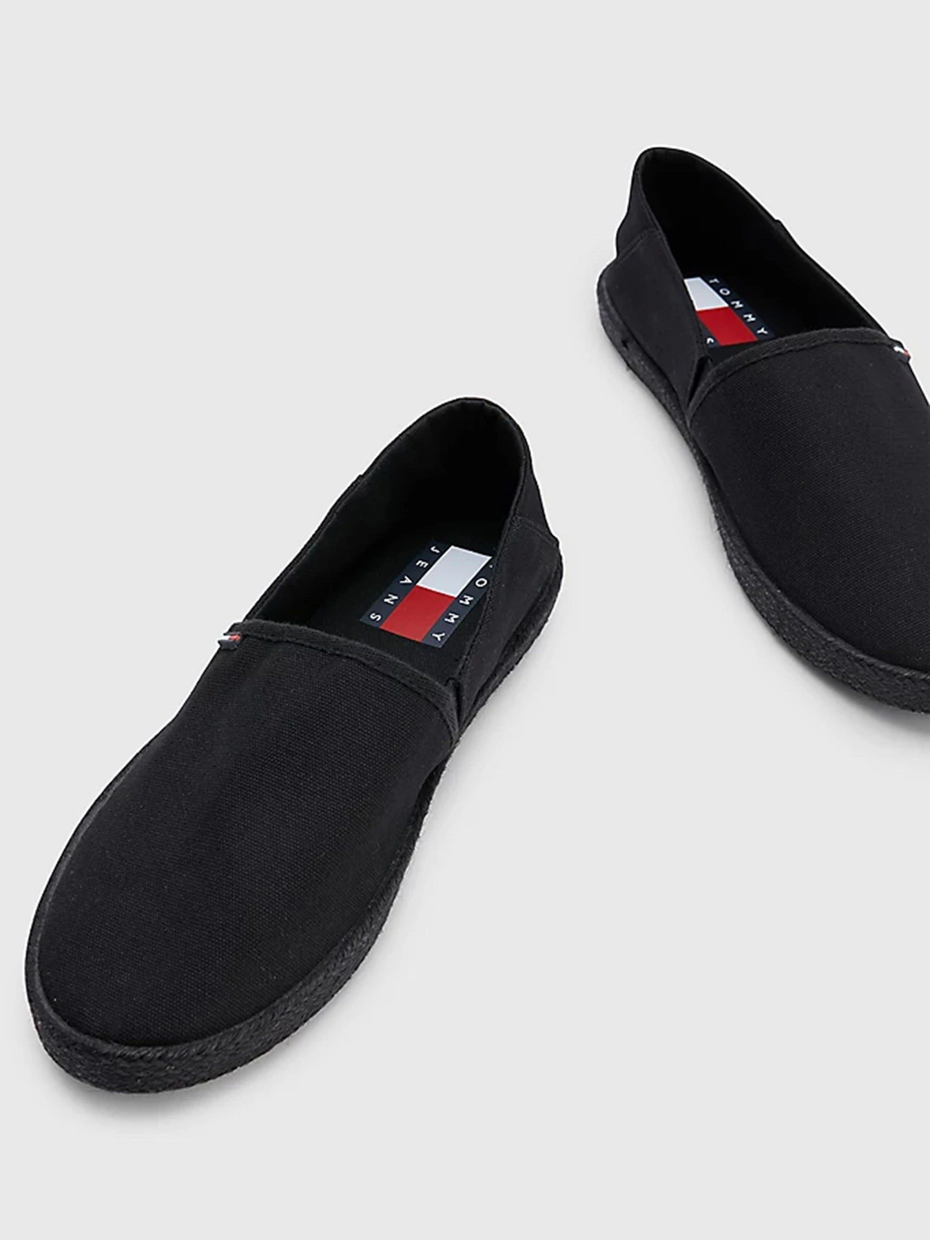 Слипоны и мокасины Tommy Hilfiger модель EM0EM01150-BDS Слипоны и мокасины Tommy Hilfiger модель EM0EM01150-BDS Фото