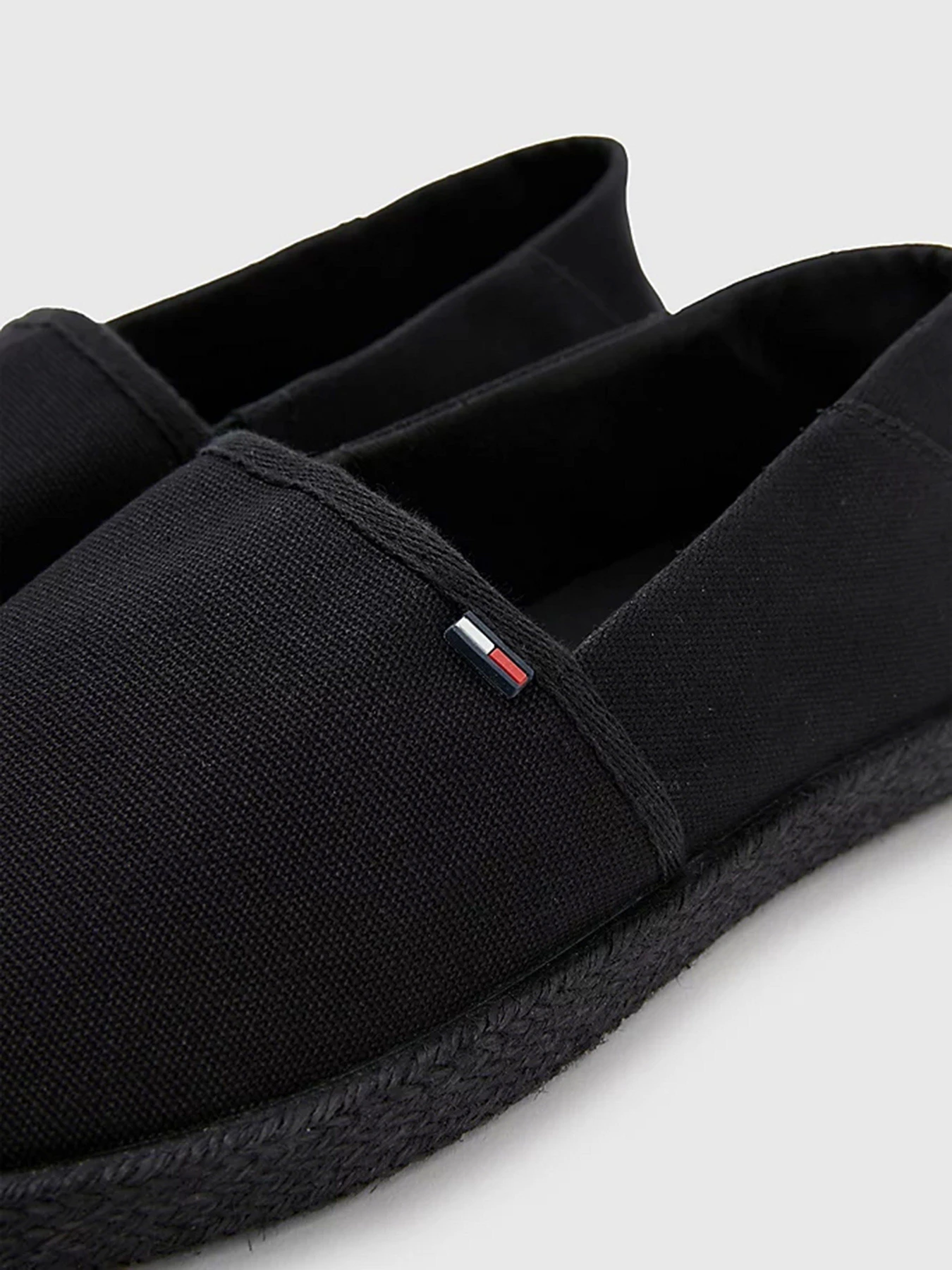 Слипоны и мокасины Tommy Hilfiger модель EM0EM01150-BDS Слипоны и мокасины Tommy Hilfiger модель EM0EM01150-BDS Фото