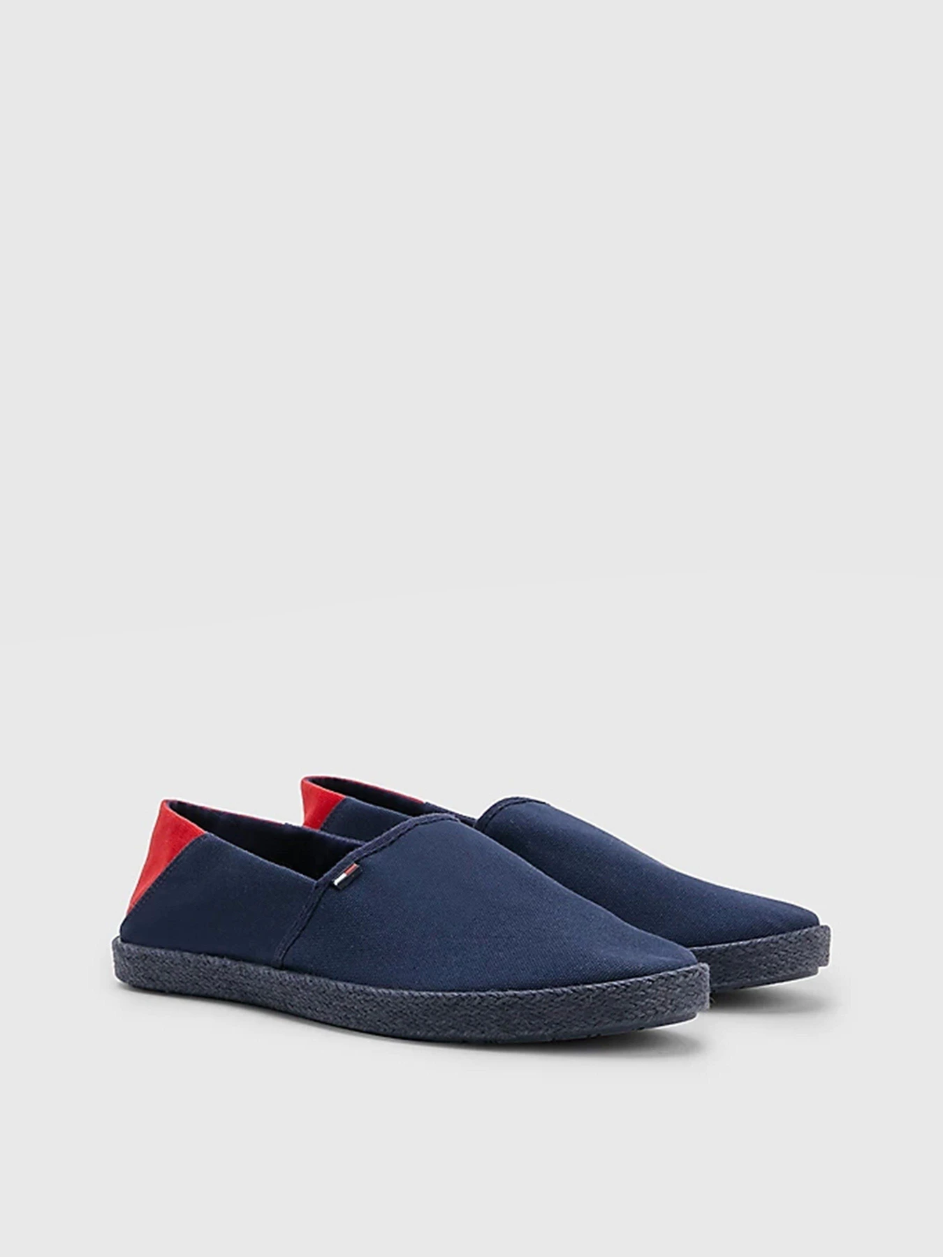 Слипоны и мокасины Tommy Hilfiger модель EM0EM01150-C87 Слипоны и мокасины Tommy Hilfiger модель EM0EM01150-C87 Фото