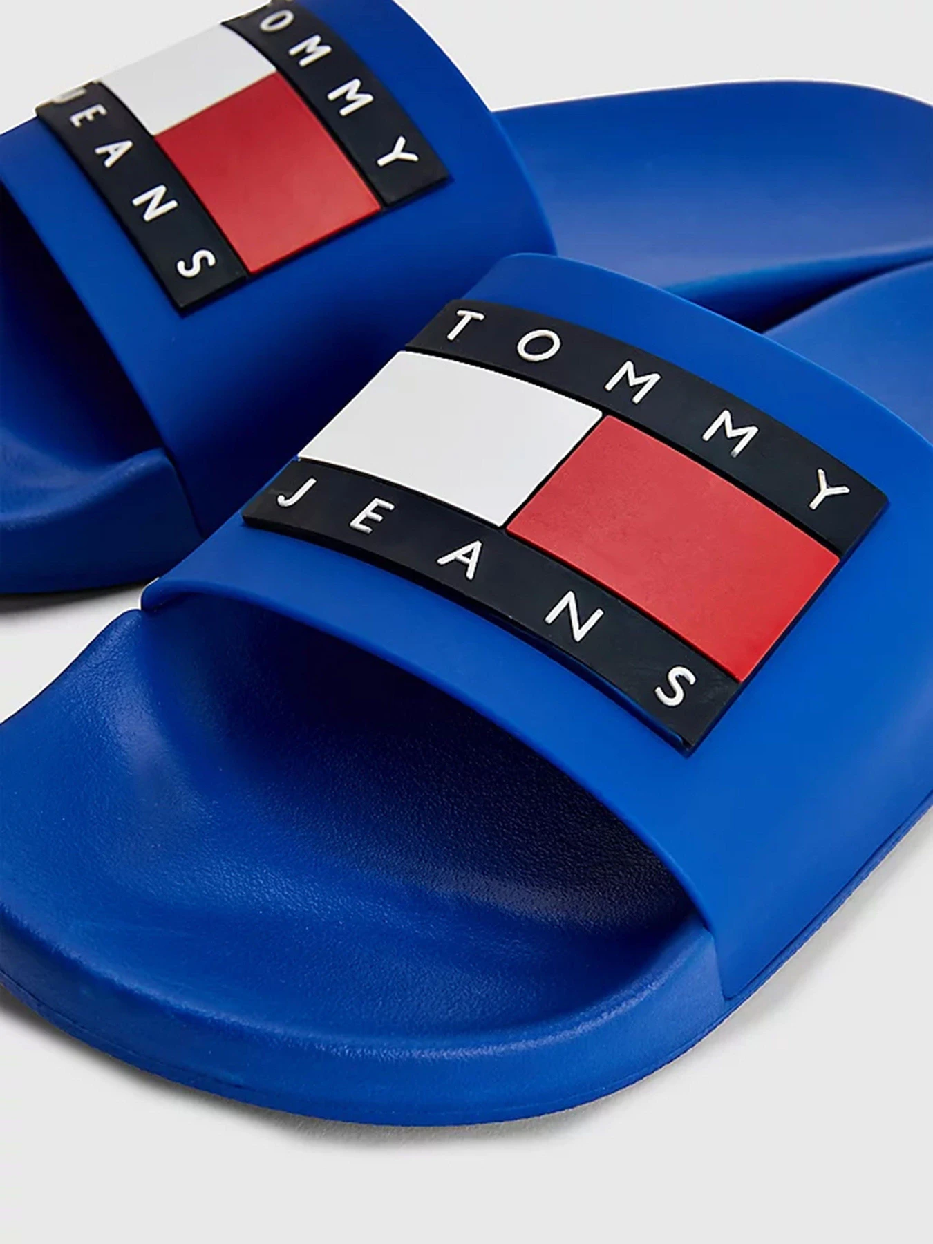 Шлёпанцы Tommy Hilfiger модель EM0EM01191-C66 Шлёпанцы Tommy Hilfiger модель EM0EM01191-C66 Фото