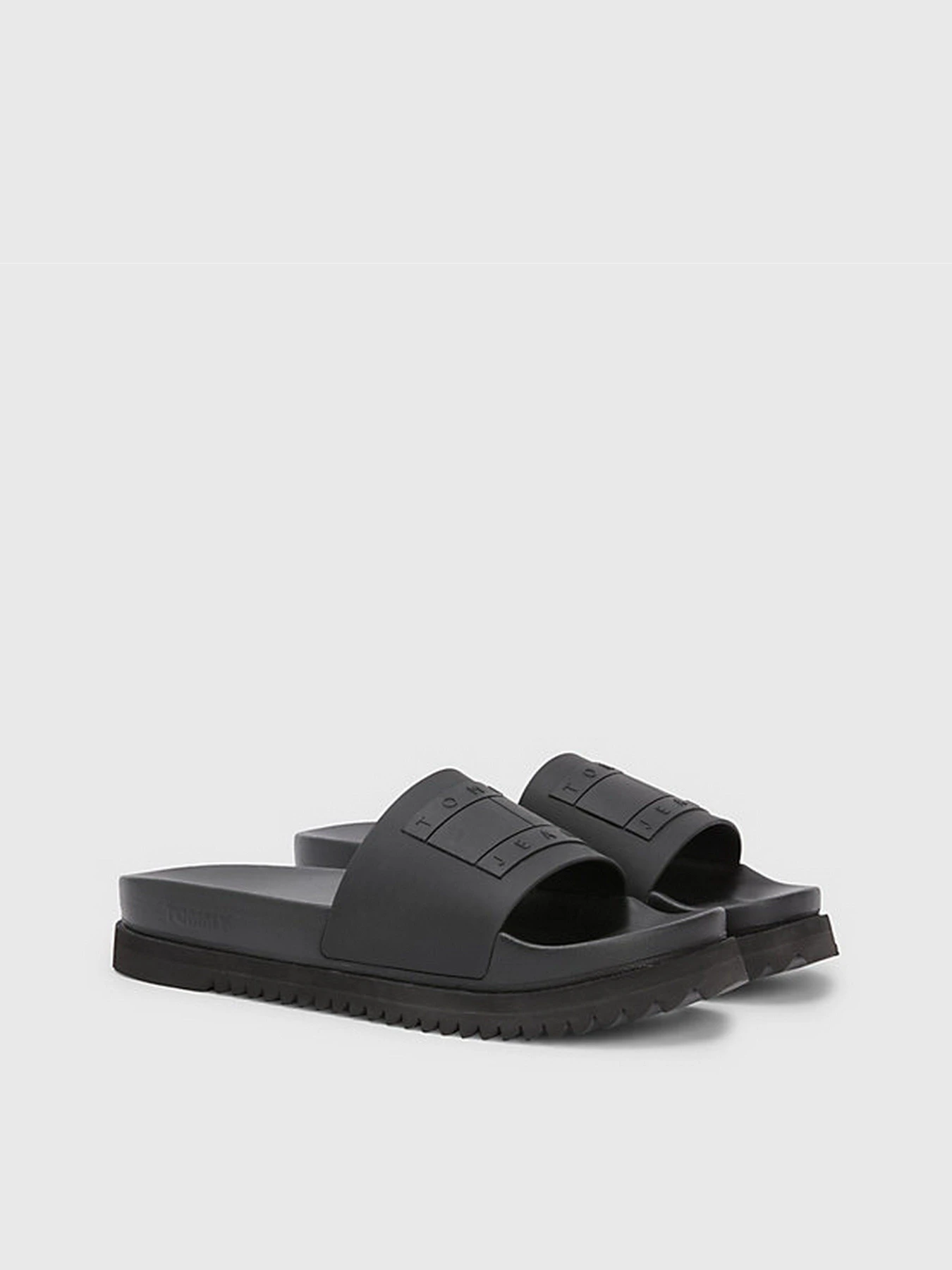 Шлёпанцы Tommy Hilfiger модель EM0EM01238-BDS Шлёпанцы Tommy Hilfiger модель EM0EM01238-BDS Фото
