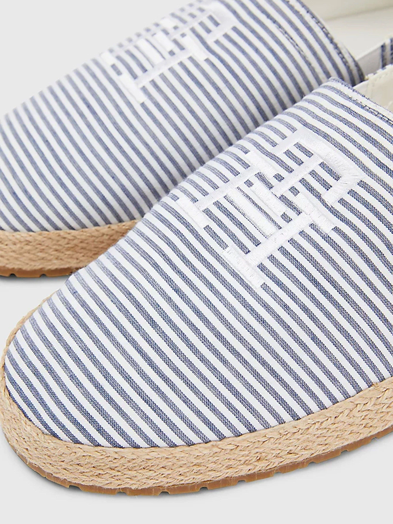 Слипоны и мокасины Tommy Hilfiger модель FM0FM04449-DBX Фото