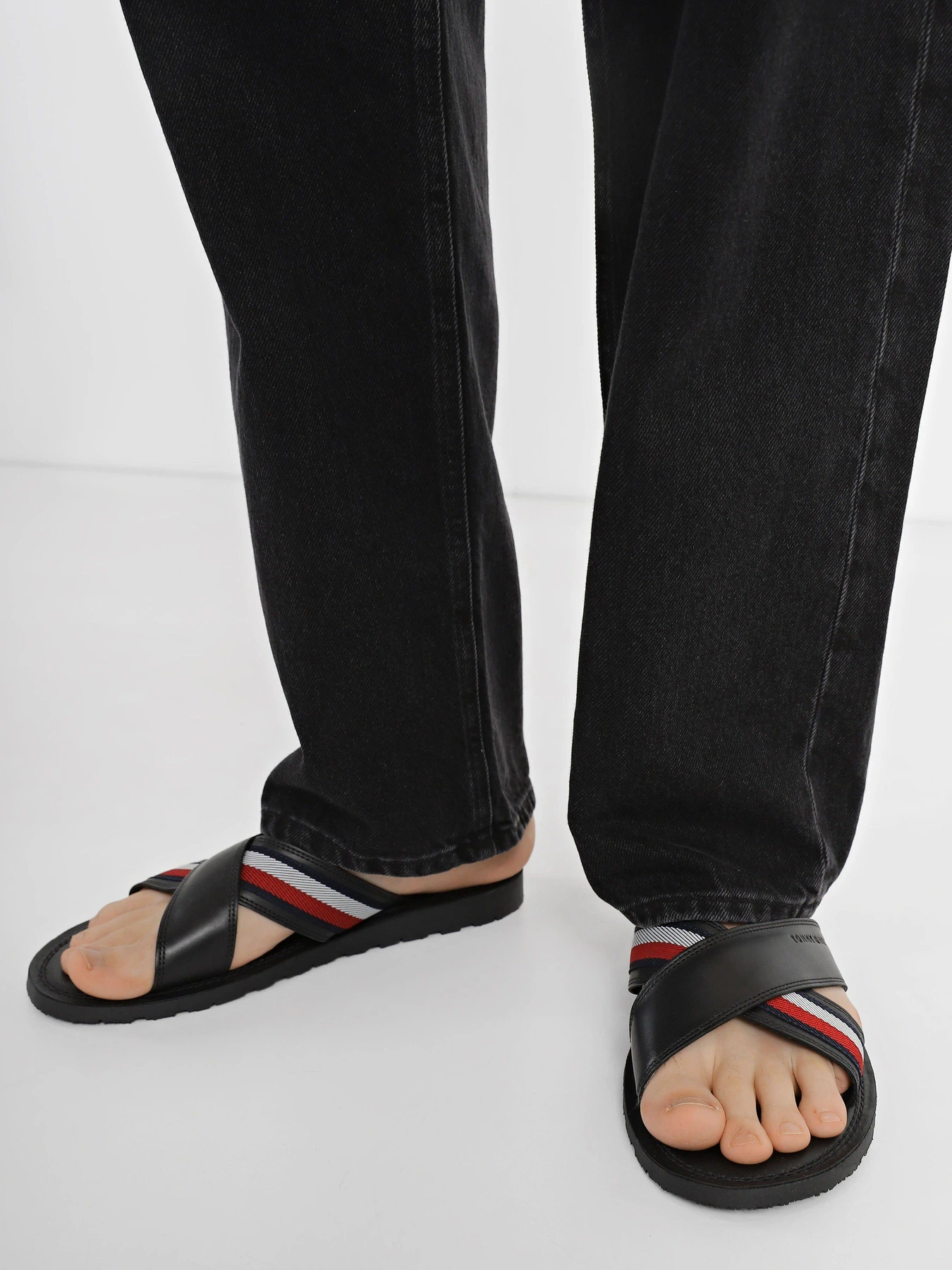 Шльопанці Tommy Hilfiger модель FM0FM04457-BDS Шльопанці Tommy Hilfiger модель FM0FM04457-BDS Фото