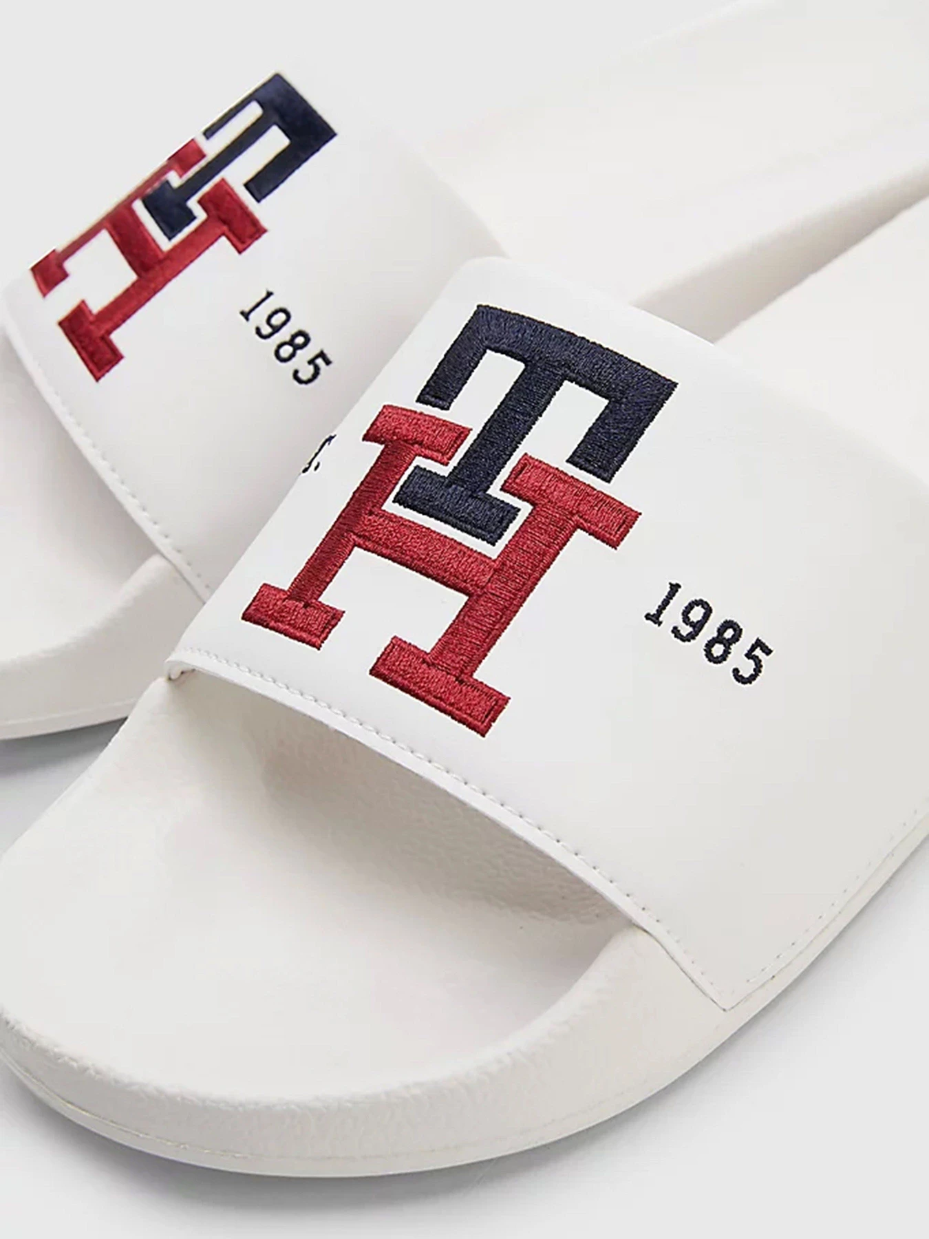Шльопанці Tommy Hilfiger модель FM0FM04465-AC0 Шльопанці Tommy Hilfiger модель FM0FM04465-AC0 Фото