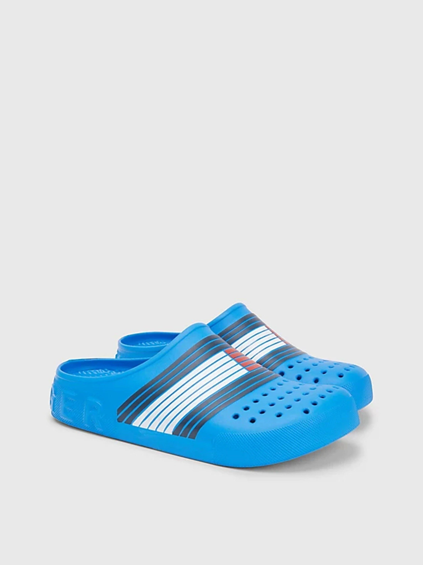 Шлёпанцы Tommy Hilfiger модель FM0FM04467-CZW Шлёпанцы Tommy Hilfiger модель FM0FM04467-CZW Фото