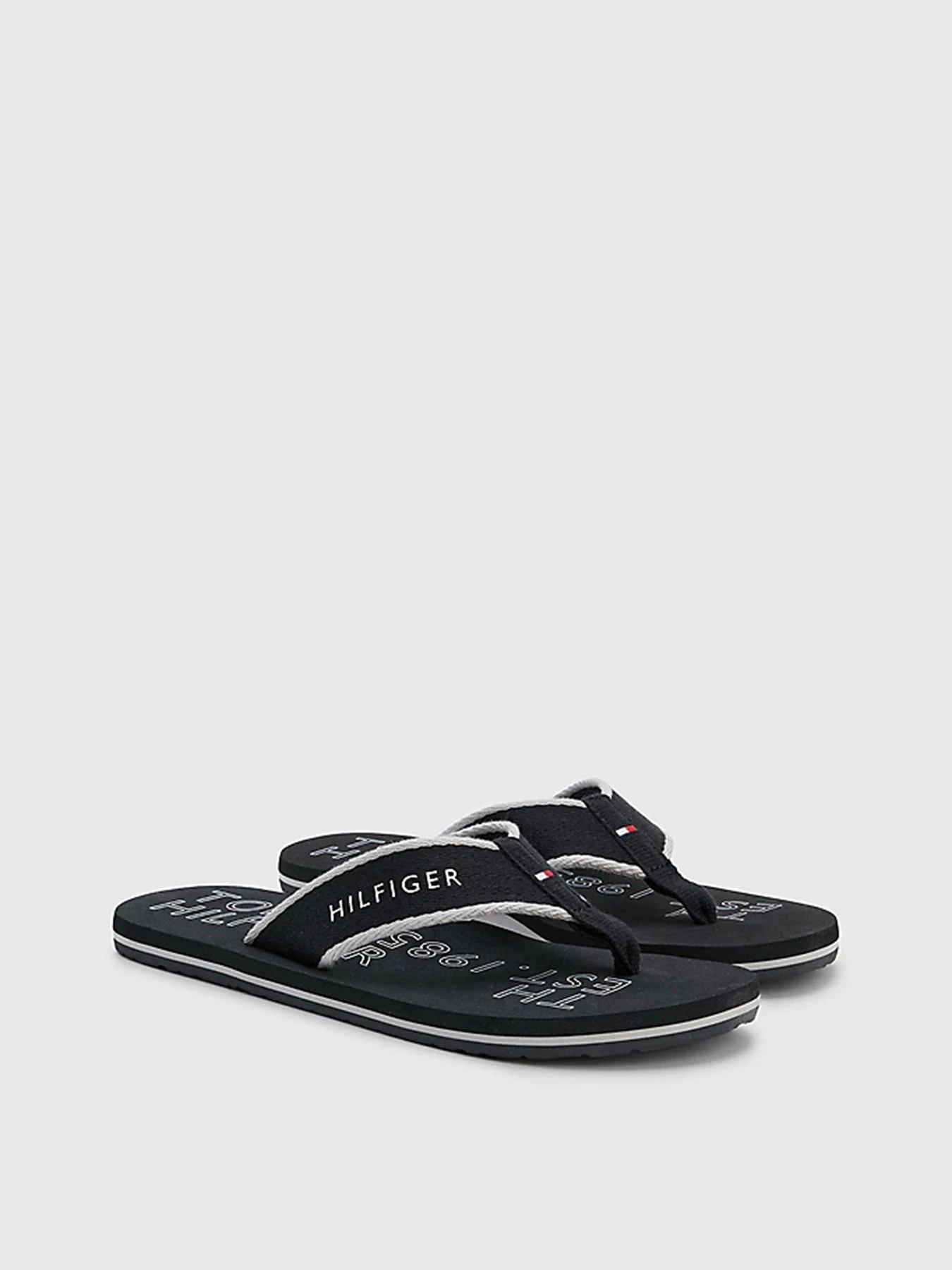 Шлёпанцы Tommy Hilfiger модель FM0FM04469-BDS Фото