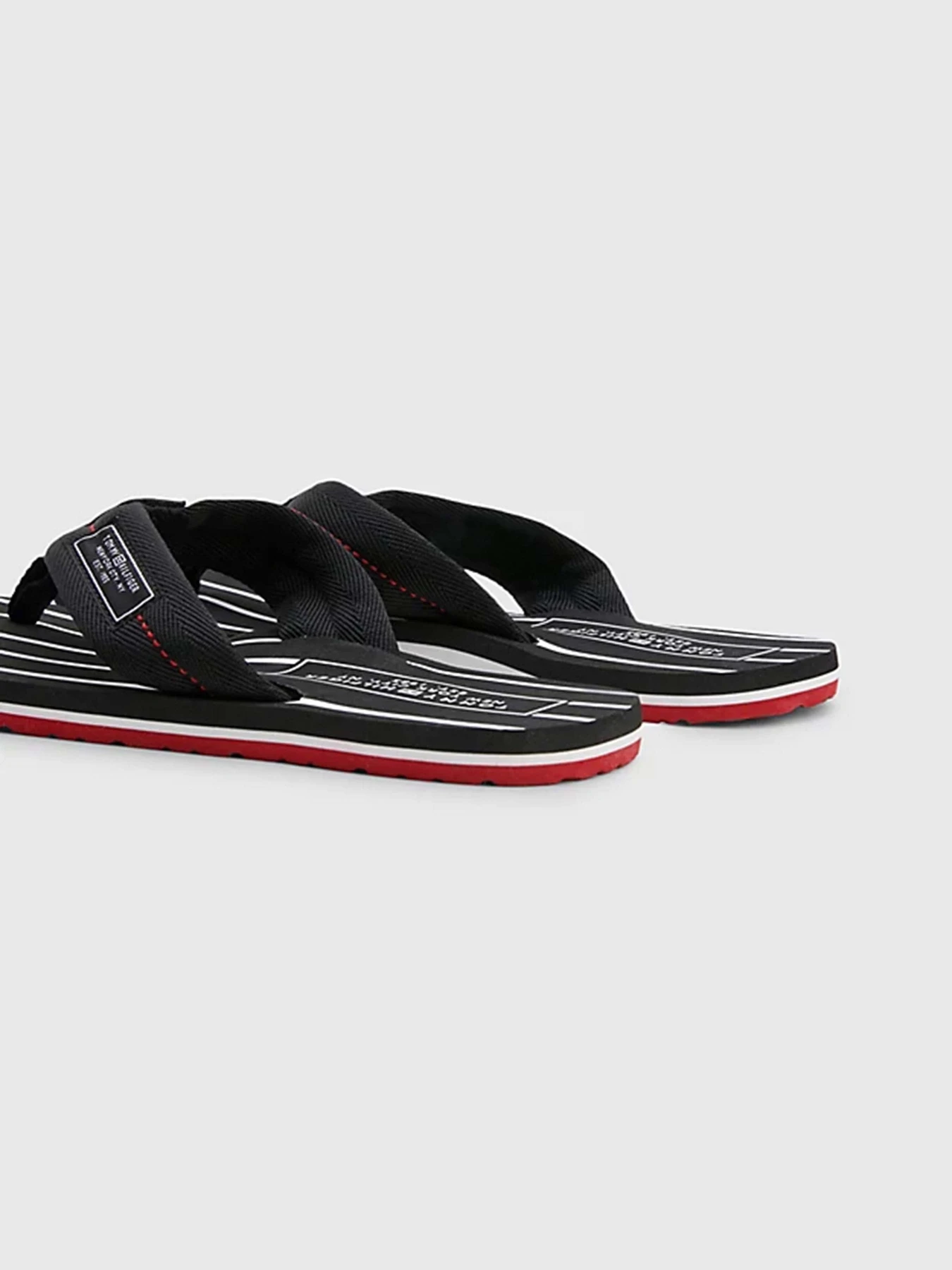 Шлёпанцы Tommy Hilfiger модель FM0FM04470-BDS Шлёпанцы Tommy Hilfiger модель FM0FM04470-BDS Фото