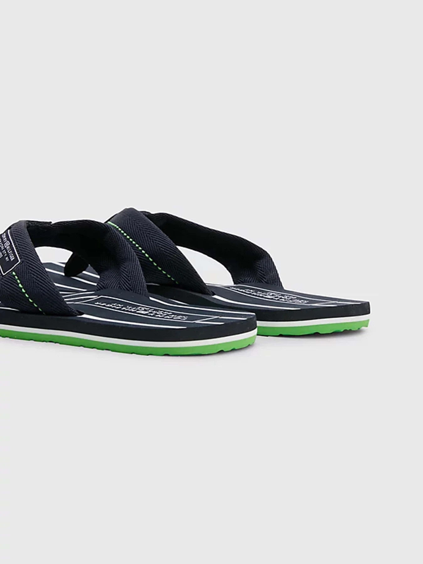 Шлёпанцы Tommy Hilfiger модель FM0FM04470-DW5 Шлёпанцы Tommy Hilfiger модель FM0FM04470-DW5 Фото