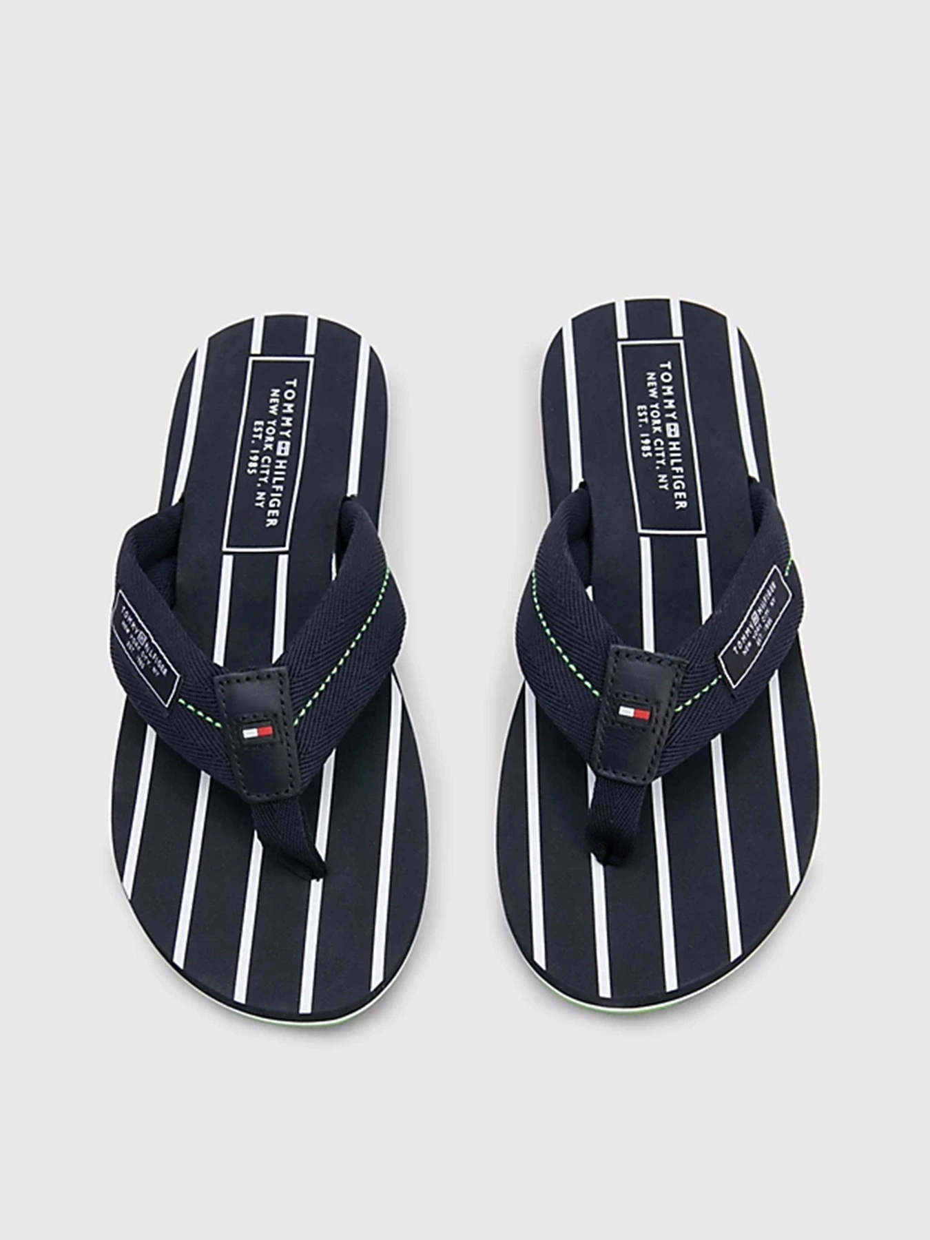 Шлёпанцы Tommy Hilfiger модель FM0FM04470-DW5 Шлёпанцы Tommy Hilfiger модель FM0FM04470-DW5 Фото