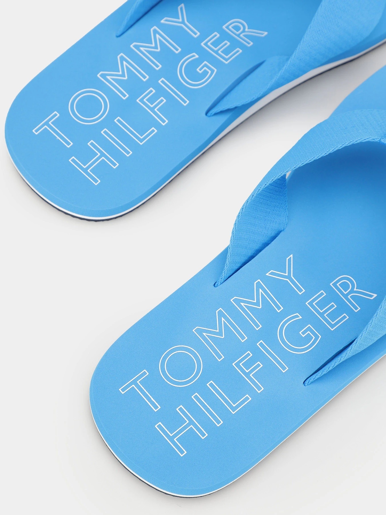Шлёпанцы Tommy Hilfiger модель FM0FM04472-CZW Шлёпанцы Tommy Hilfiger модель FM0FM04472-CZW Фото