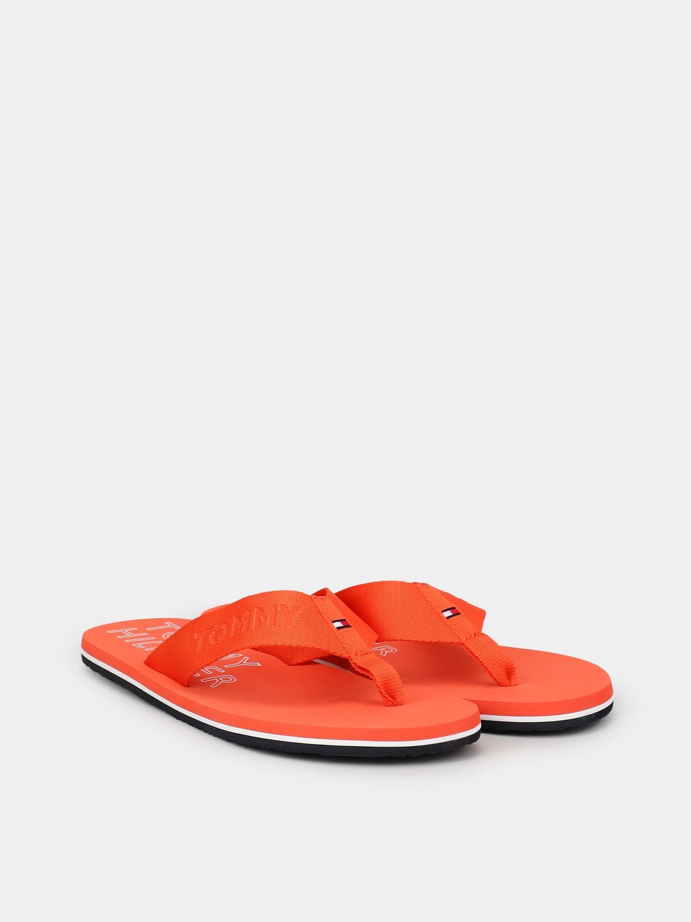 Шлёпанцы Tommy Hilfiger модель FM0FM04472-SNX Шлёпанцы Tommy Hilfiger модель FM0FM04472-SNX Фото
