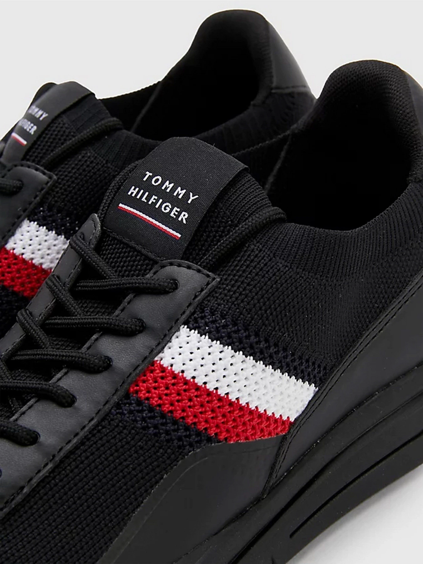 Кроссовки Tommy Hilfiger модель FM0FM04502-BDS Кроссовки Tommy Hilfiger модель FM0FM04502-BDS Фото