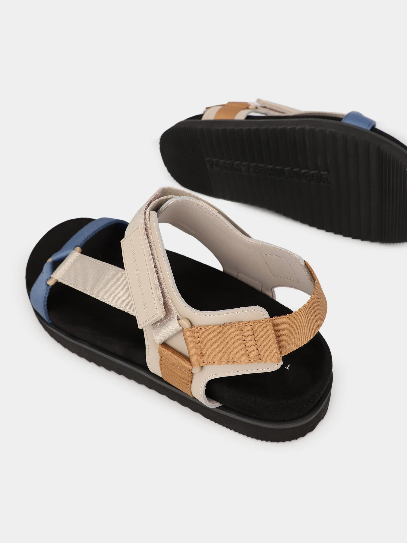 Сандалии Tommy Hilfiger модель FM0FM04539-AEP Сандалии Tommy Hilfiger модель FM0FM04539-AEP Фото