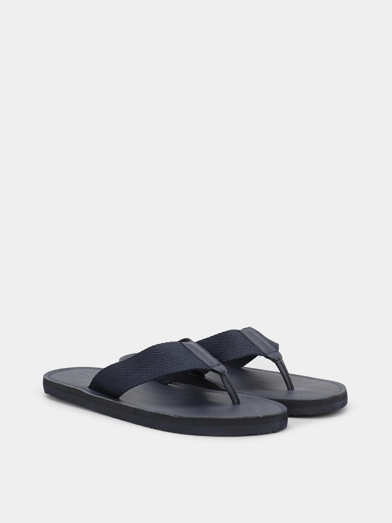 Шлёпанцы Tommy Hilfiger модель FM0FM04548-DW5 Шлёпанцы Tommy Hilfiger модель FM0FM04548-DW5 Фото