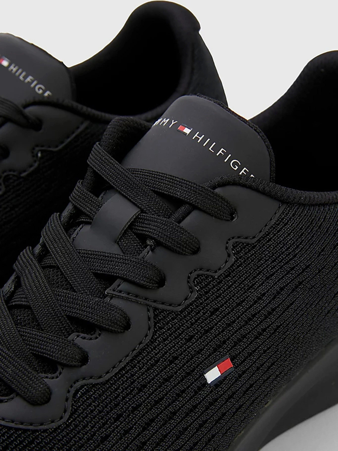Кроссовки Tommy Hilfiger модель FM0FM04563-BDS Кроссовки Tommy Hilfiger модель FM0FM04563-BDS Фото