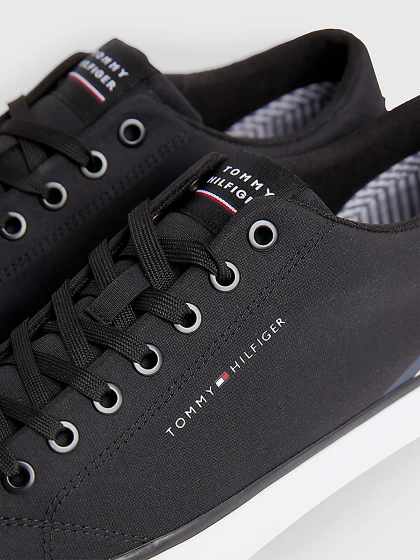 Кеди Tommy Hilfiger модель FM0FM04735-BDS Фото