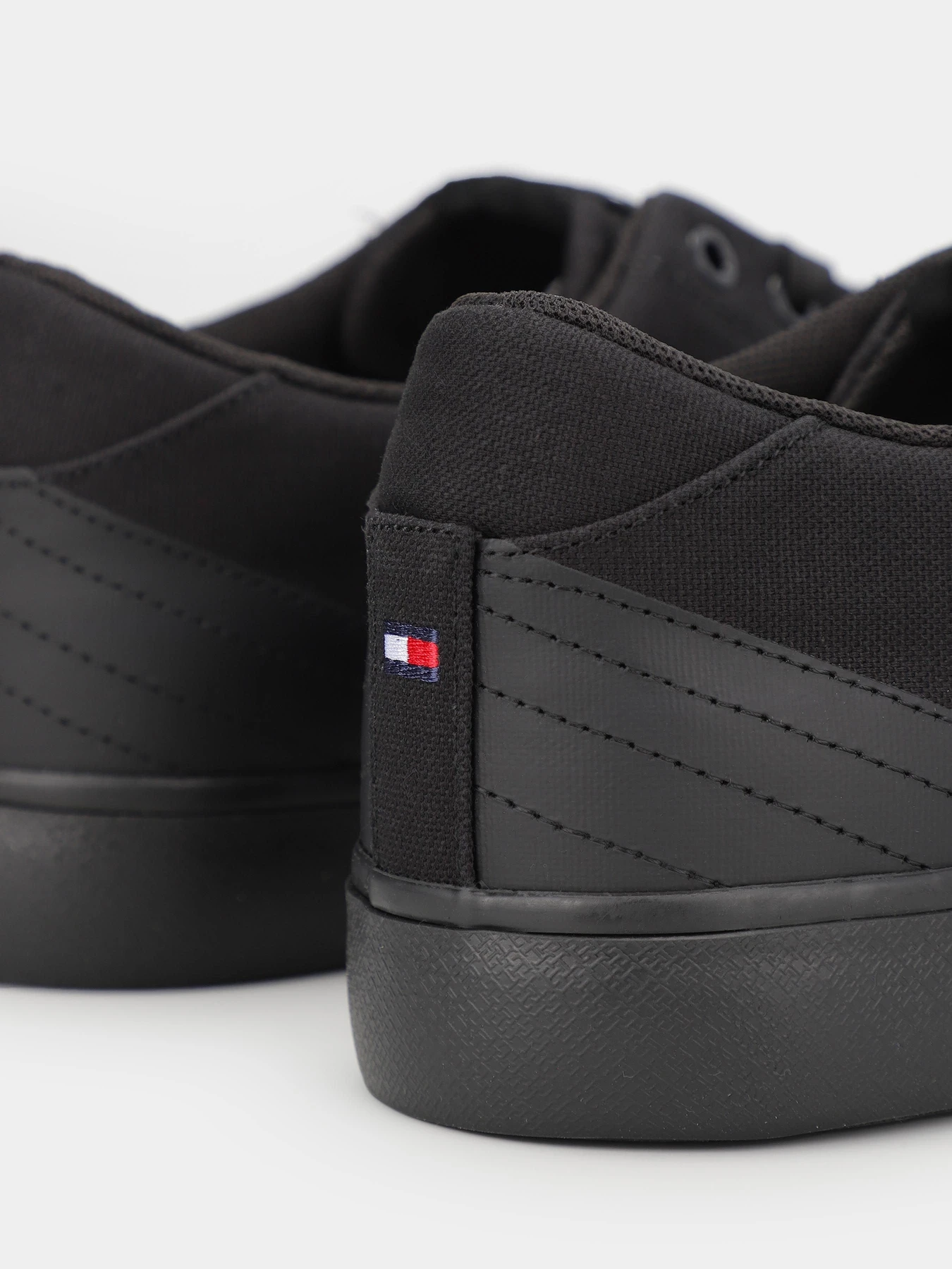 Кеды Tommy Hilfiger модель FM0FM04737-BDS Кеды Tommy Hilfiger модель FM0FM04737-BDS Фото
