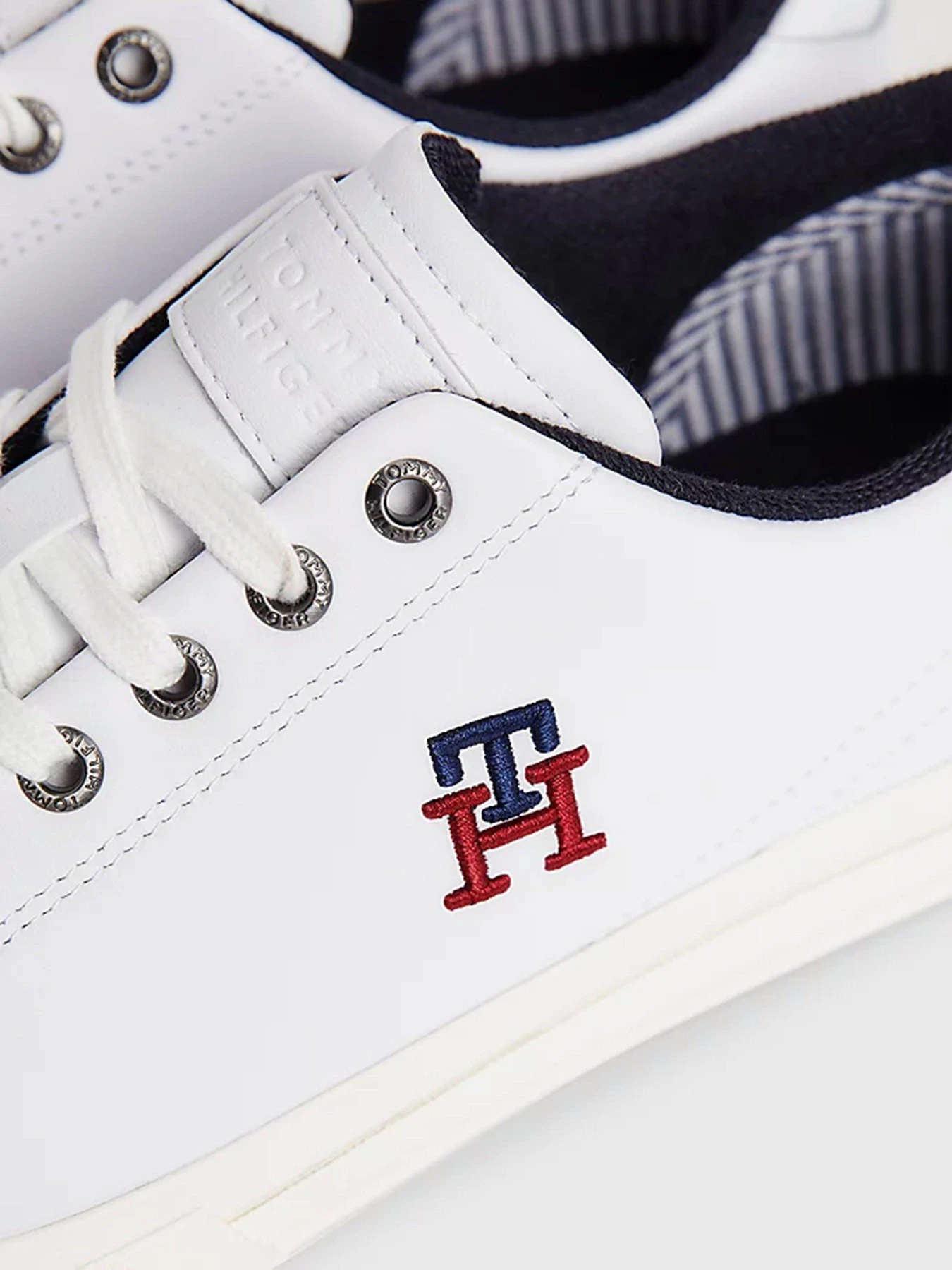 Кеди Tommy Hilfiger модель FM0FM04740-YBS Кеди Tommy Hilfiger модель FM0FM04740-YBS Фото