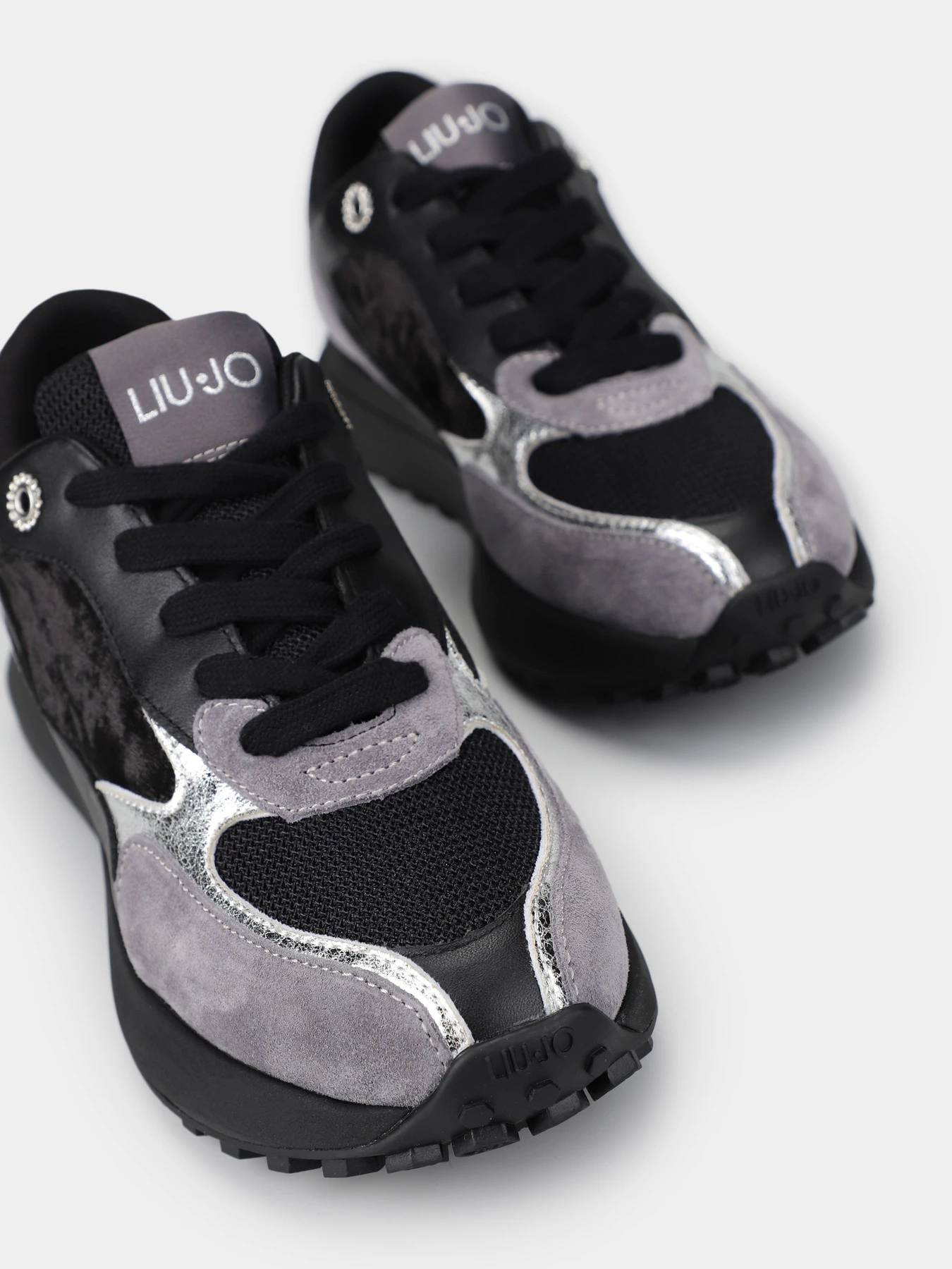 Кросівки Liu Jo Lolo 11 модель BF3105PX39422222 Кросівки Liu Jo Lolo 11 модель BF3105PX39422222 Фото