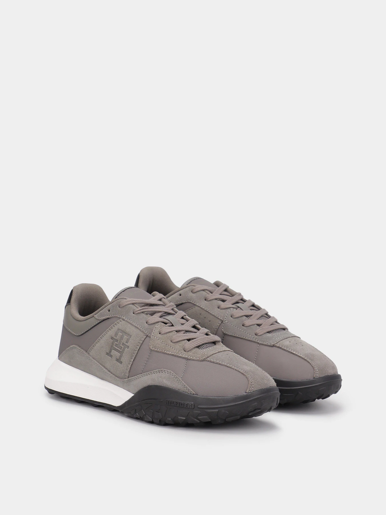 Кросівки Tommy Hilfiger RETRO MODERN REPREVE® модель FM0FM04703-PRB Кросівки Tommy Hilfiger RETRO MODERN REPREVE® модель FM0FM04703-PRB Фото
