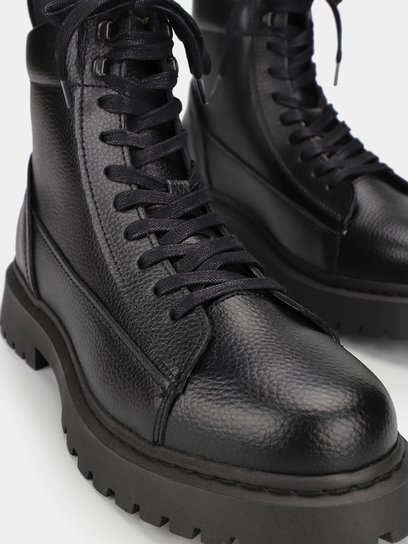 Ботинки и сапоги Tommy Hilfiger Warm Lined Lace-Up Leather Ankle Boots модель EM0EM01274-BDS Фото