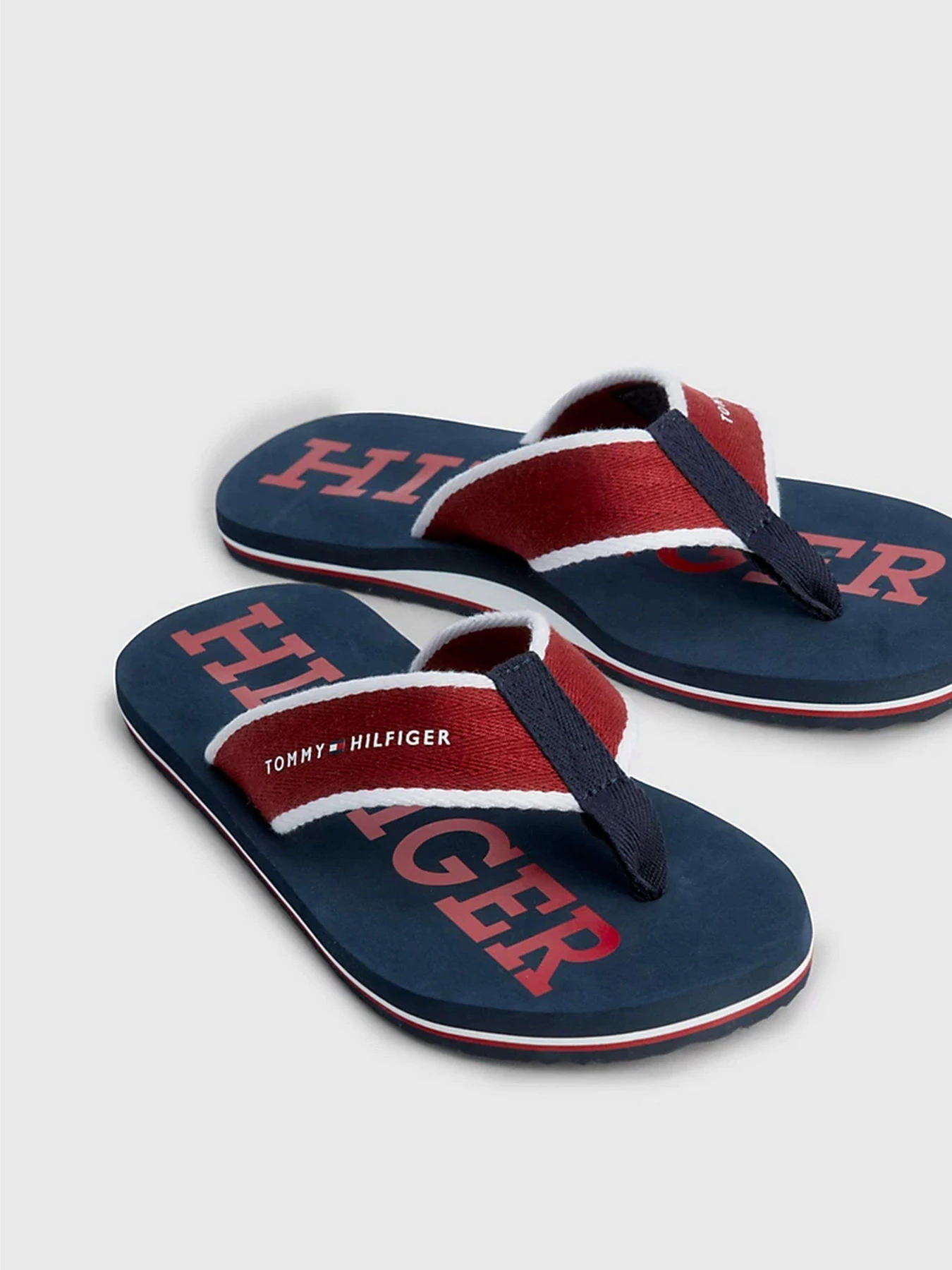 Шлёпанцы Tommy Hilfiger CLASSICS WEBBING LOGO FLIP-FLOPS модель FM0FM04617-0GY Шлёпанцы Tommy Hilfiger CLASSICS WEBBING LOGO FLIP-FLOPS модель FM0FM04617-0GY Фото