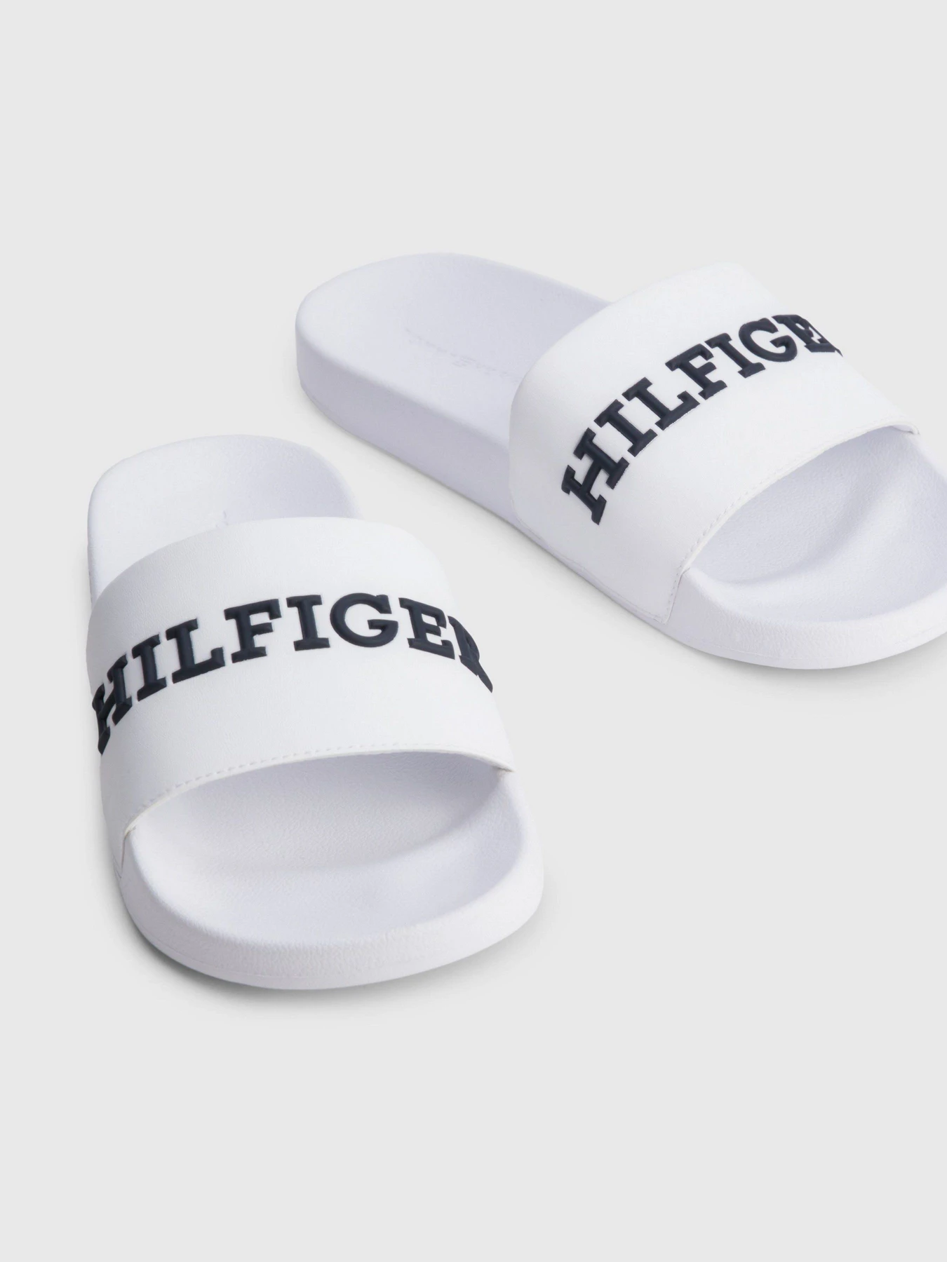 Шльопанці Tommy Hilfiger 3D TONAL LOGO модель FM0FM04612-YBS Шльопанці Tommy Hilfiger 3D TONAL LOGO модель FM0FM04612-YBS Фото