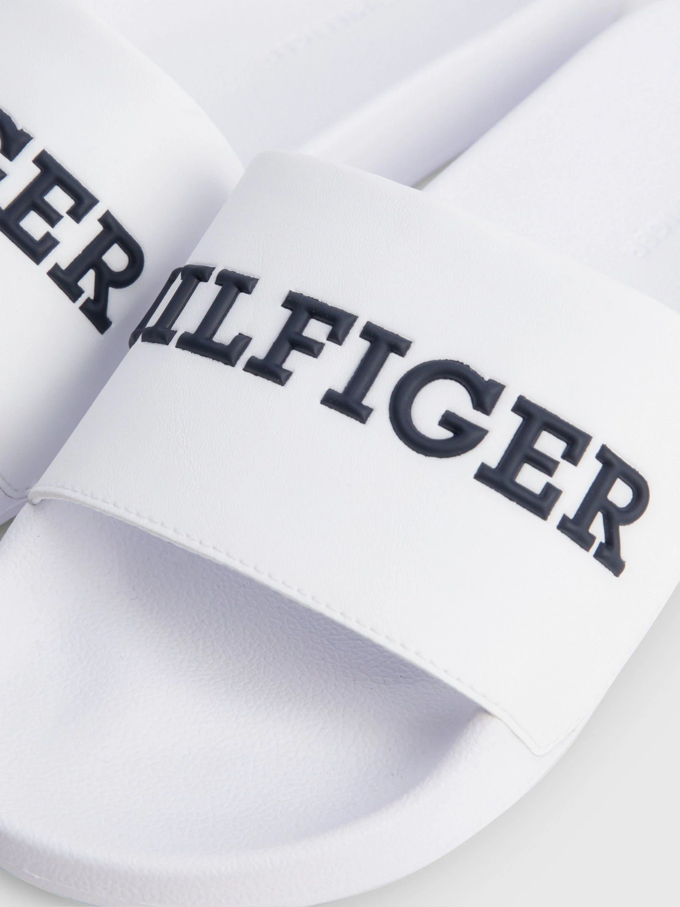 Шльопанці Tommy Hilfiger 3D TONAL LOGO модель FM0FM04612-YBS Шльопанці Tommy Hilfiger 3D TONAL LOGO модель FM0FM04612-YBS Фото