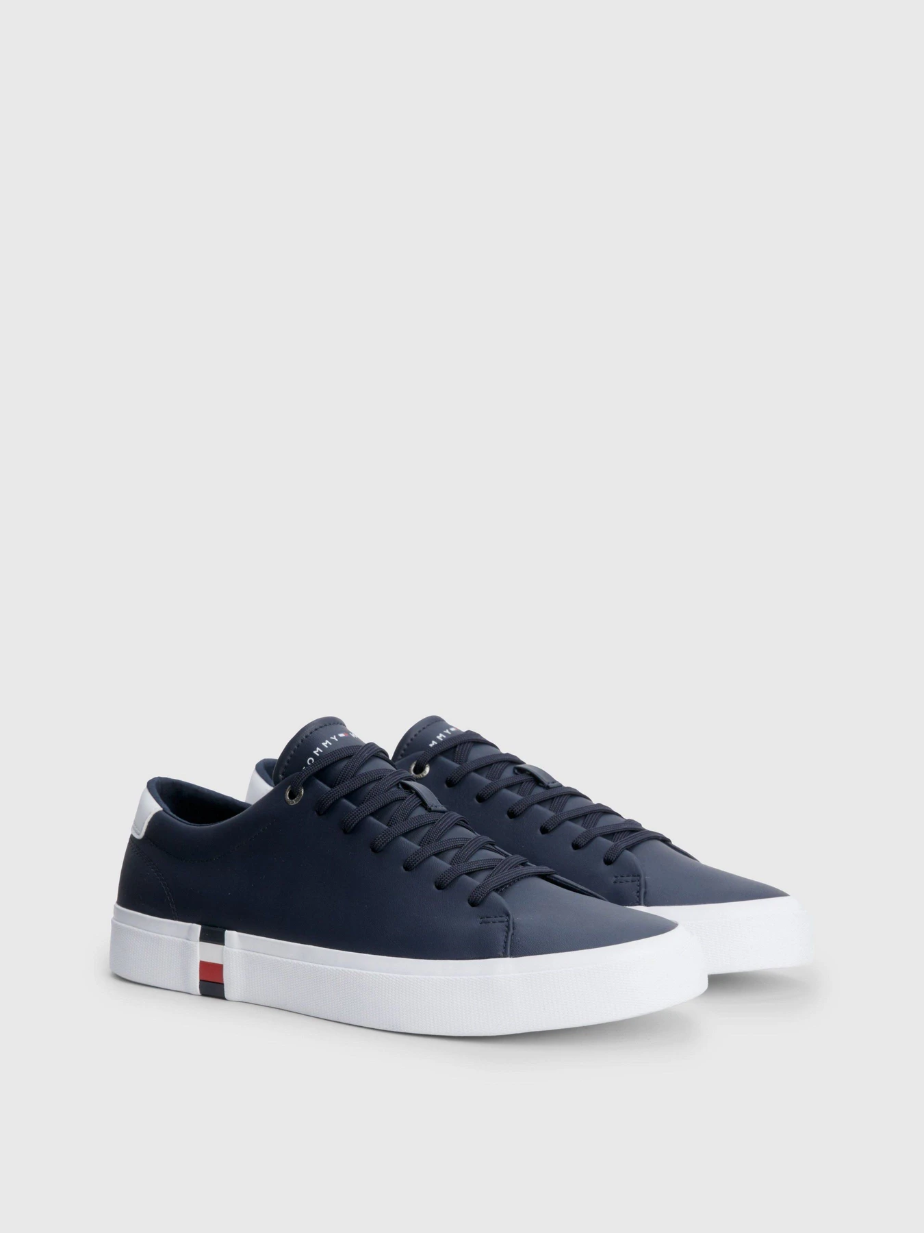 Кеды Tommy Hilfiger SIGNATURE модель FM0FM04589-DW5 Кеды Tommy Hilfiger SIGNATURE модель FM0FM04589-DW5 Фото