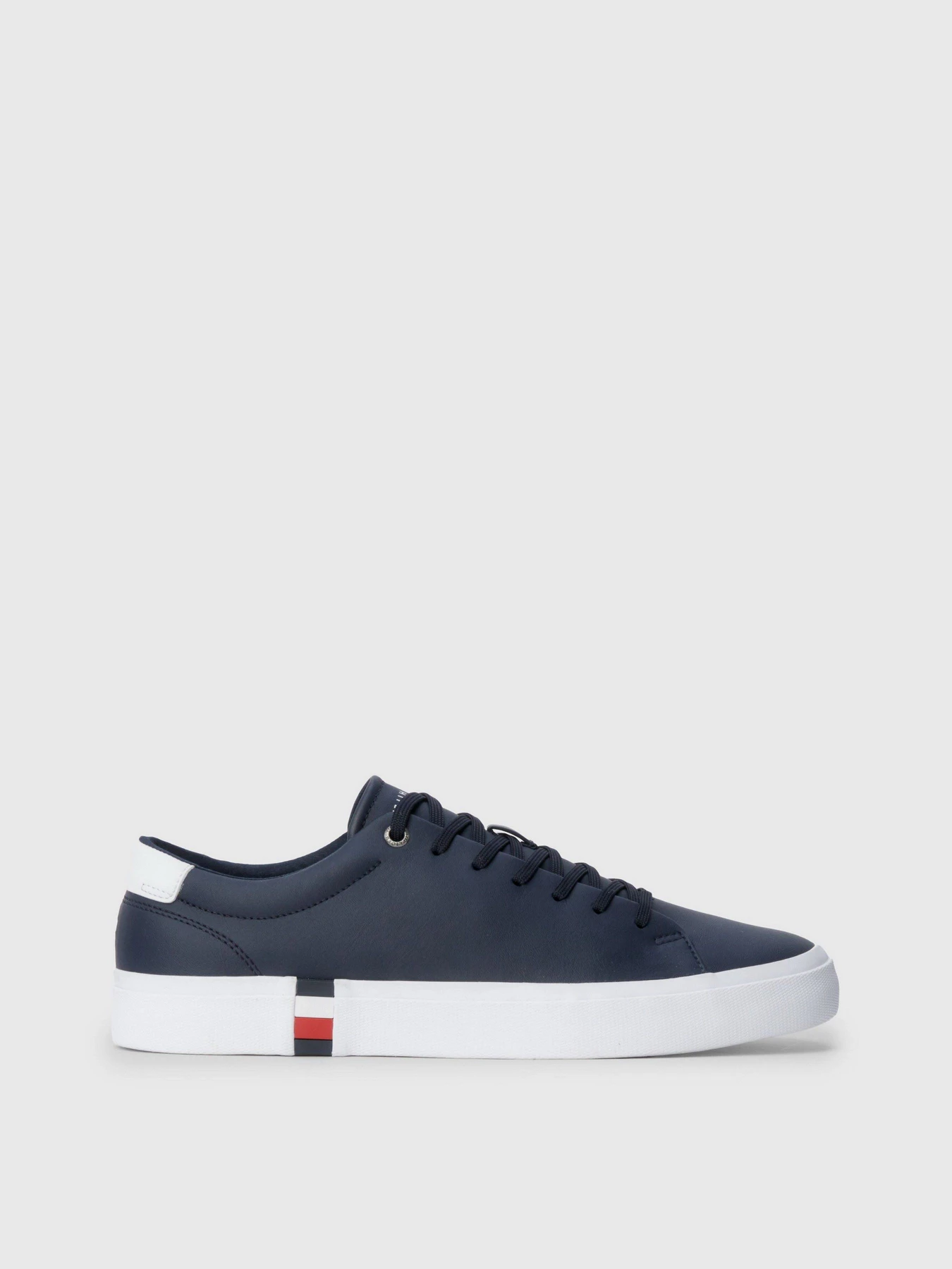 Кеды Tommy Hilfiger SIGNATURE модель FM0FM04589-DW5 Кеды Tommy Hilfiger SIGNATURE модель FM0FM04589-DW5 Фото