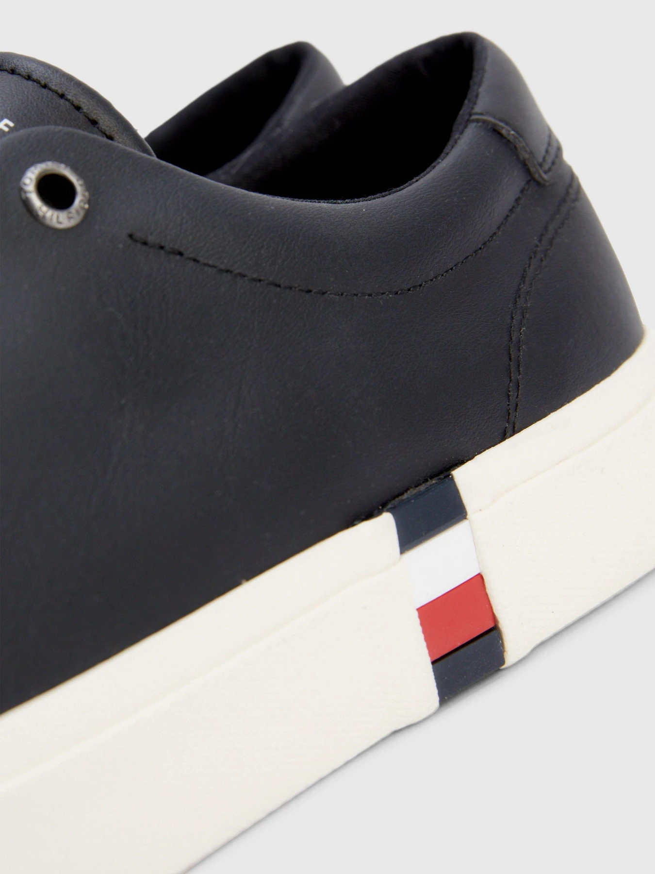 Кеды Tommy Hilfiger SIGNATURE модель FM0FM04589-BDS Кеды Tommy Hilfiger SIGNATURE модель FM0FM04589-BDS Фото