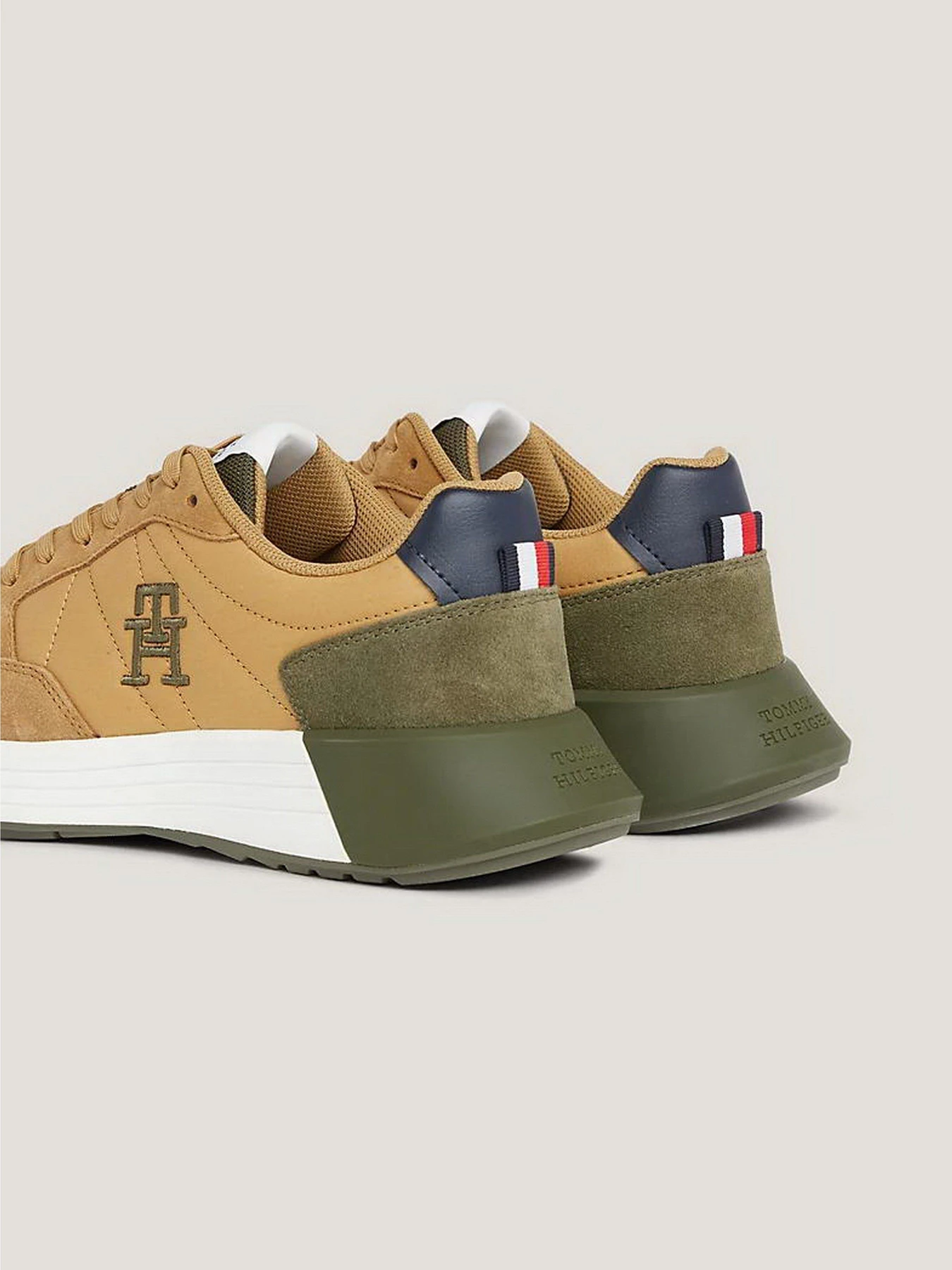 Кроссовки Tommy Hilfiger Classics Elevated Runner Trainers модель FM0FM04636-RBN Кроссовки Tommy Hilfiger Classics Elevated Runner Trainers модель FM0FM04636-RBN Фото