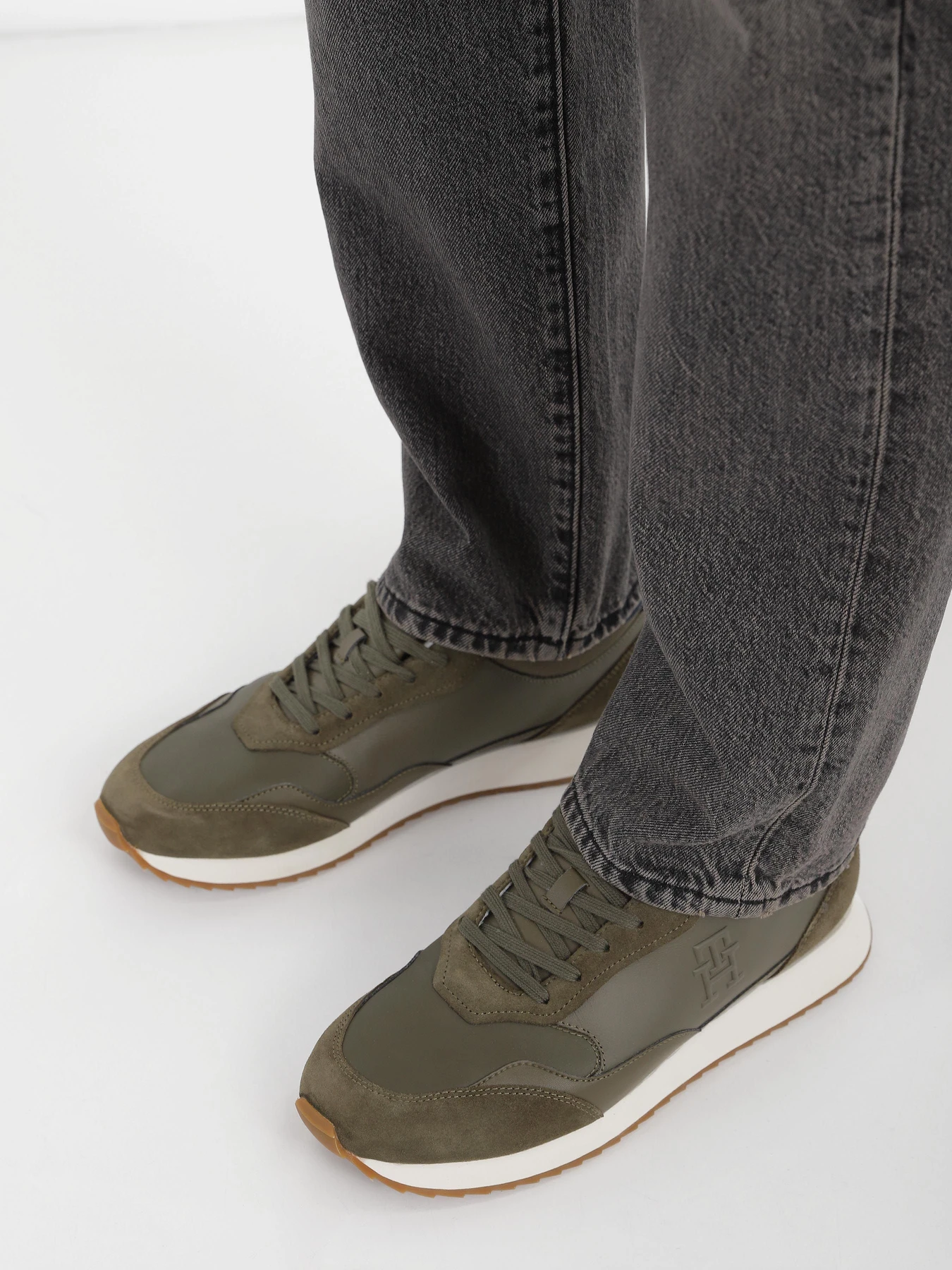 Кроссовки Tommy Hilfiger Evo Mix модель FM0FM04776-RBN Кроссовки Tommy Hilfiger Evo Mix модель FM0FM04776-RBN Фото