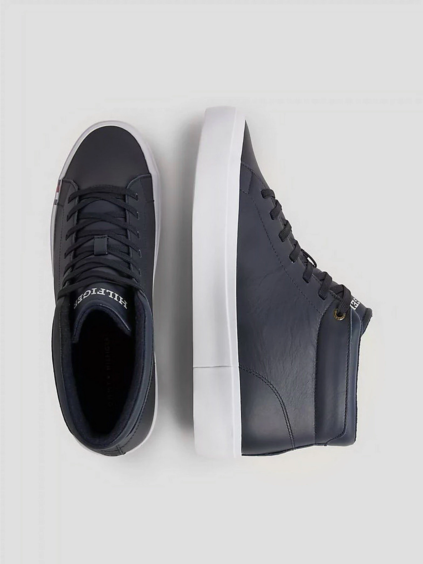 Кеди Tommy Hilfiger Modern Leather Mid-Top Trainers модель FM0FM04820-DW5 Фото