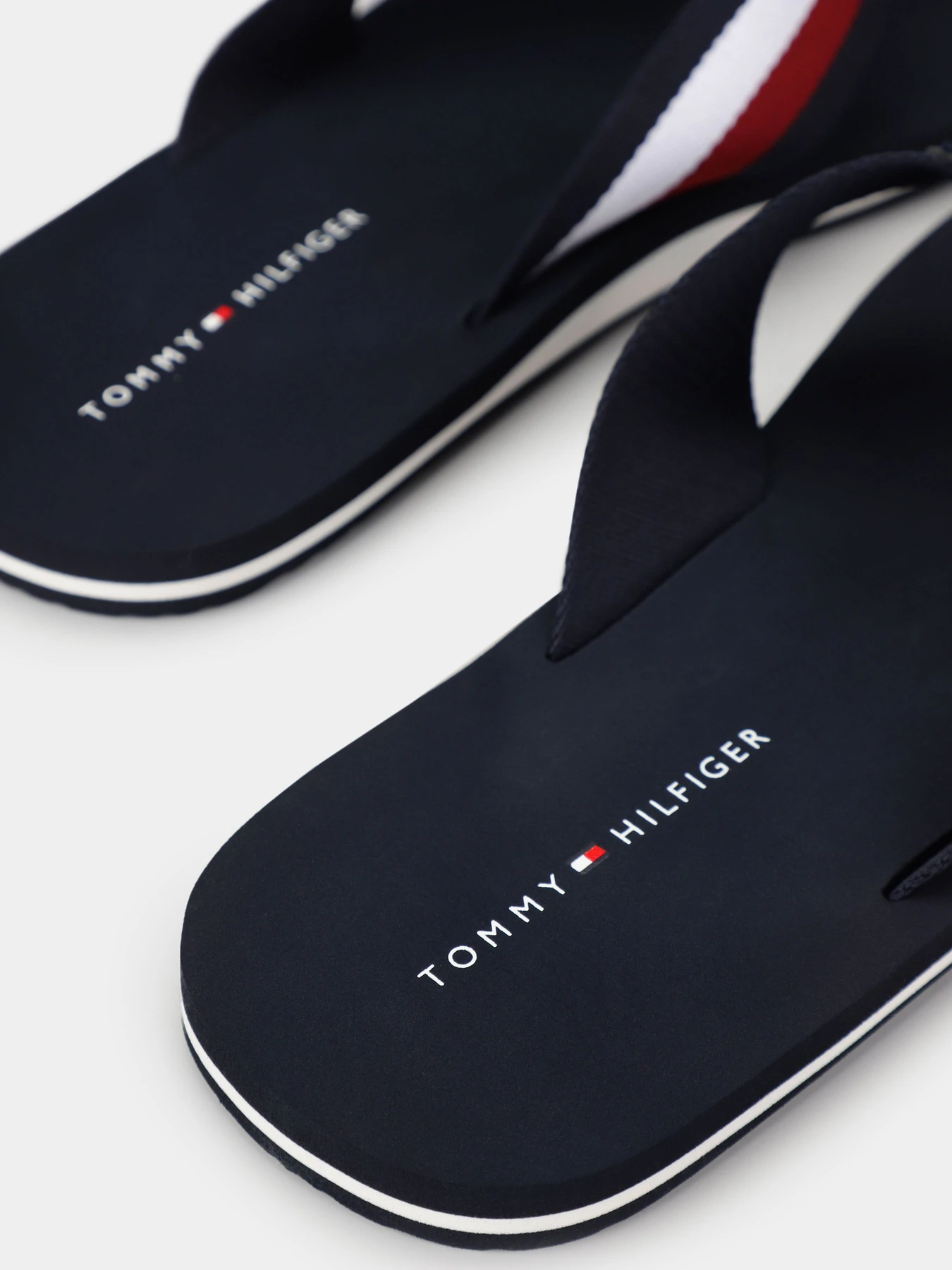 Шльопанці Tommy Hilfiger модель FM0FM04913-DW5 Шльопанці Tommy Hilfiger модель FM0FM04913-DW5 Фото