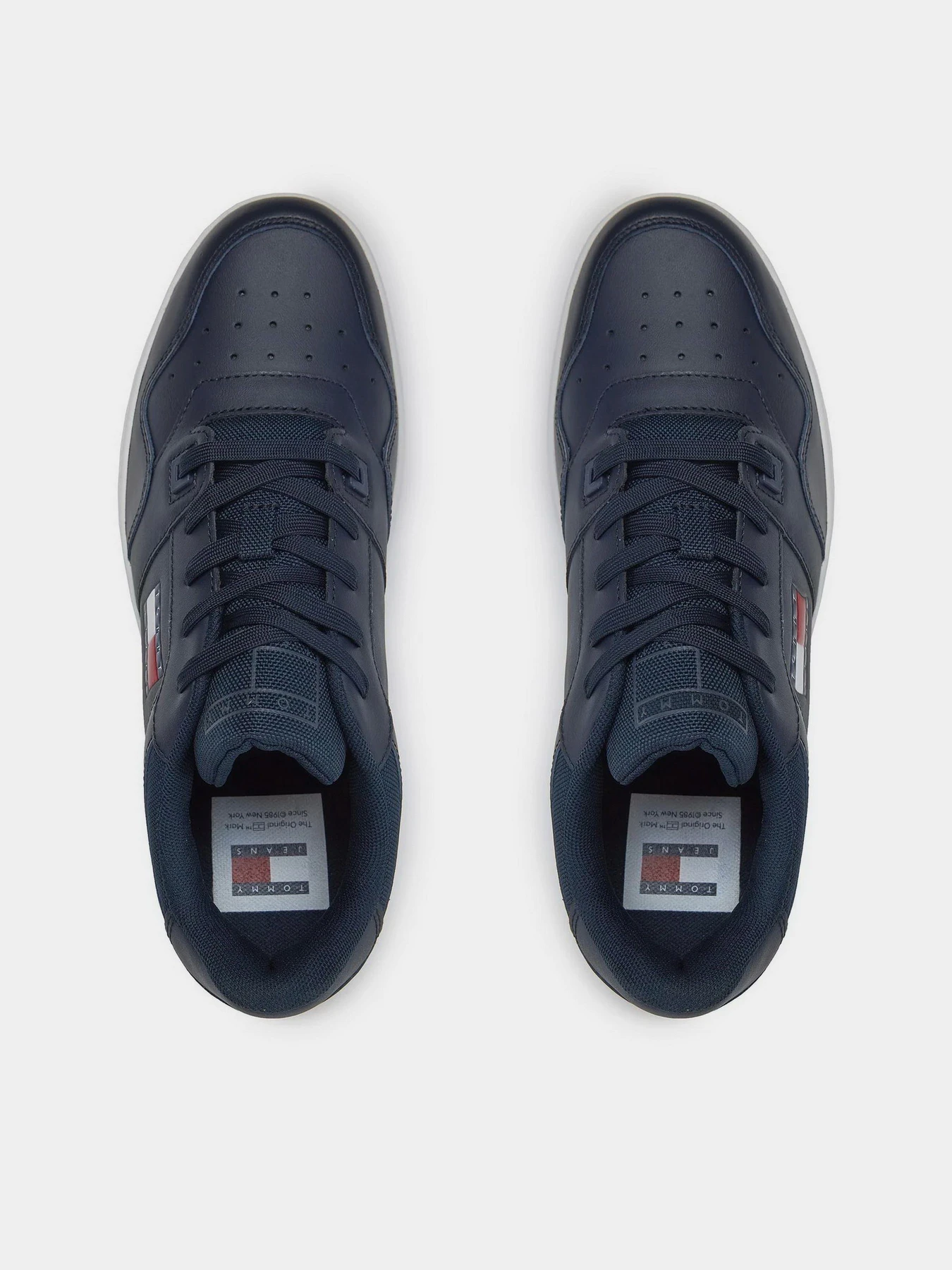 Кроссовки Tommy Hilfiger модель EM0EM01395-C1G Кроссовки Tommy Hilfiger модель EM0EM01395-C1G Фото