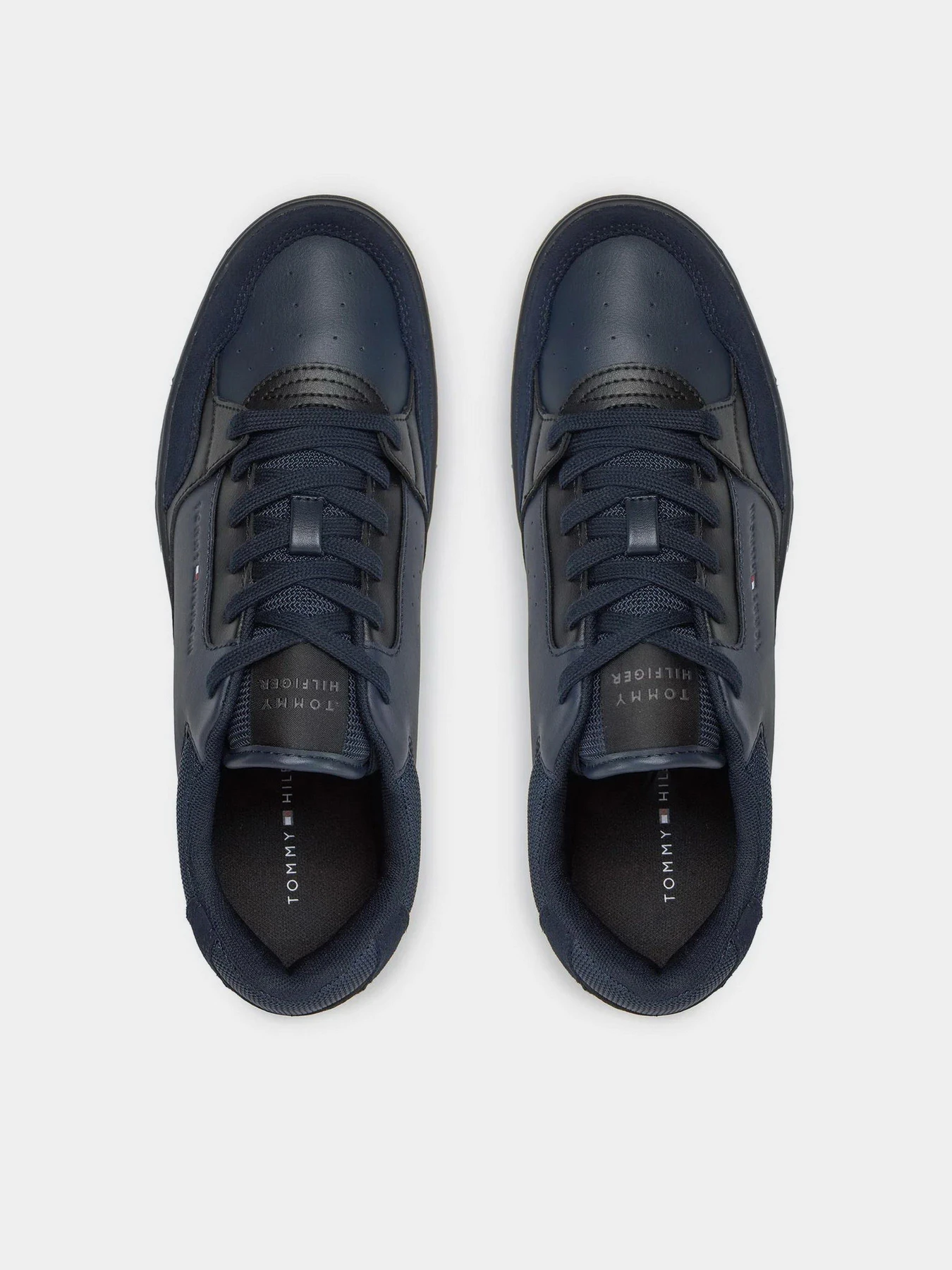 Кроссовки Tommy Hilfiger модель FM0FM05058-DW5 Кроссовки Tommy Hilfiger модель FM0FM05058-DW5 Фото