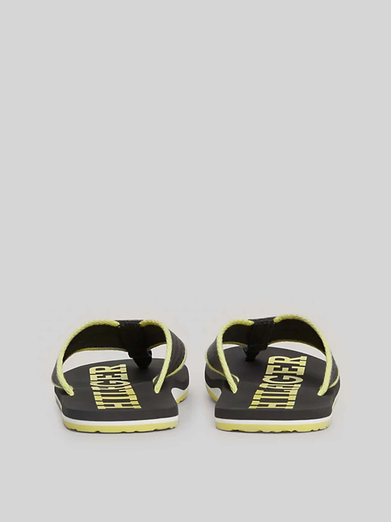 Шлёпанцы Tommy Hilfiger модель FM0FM05024-PTY Шлёпанцы Tommy Hilfiger модель FM0FM05024-PTY Фото