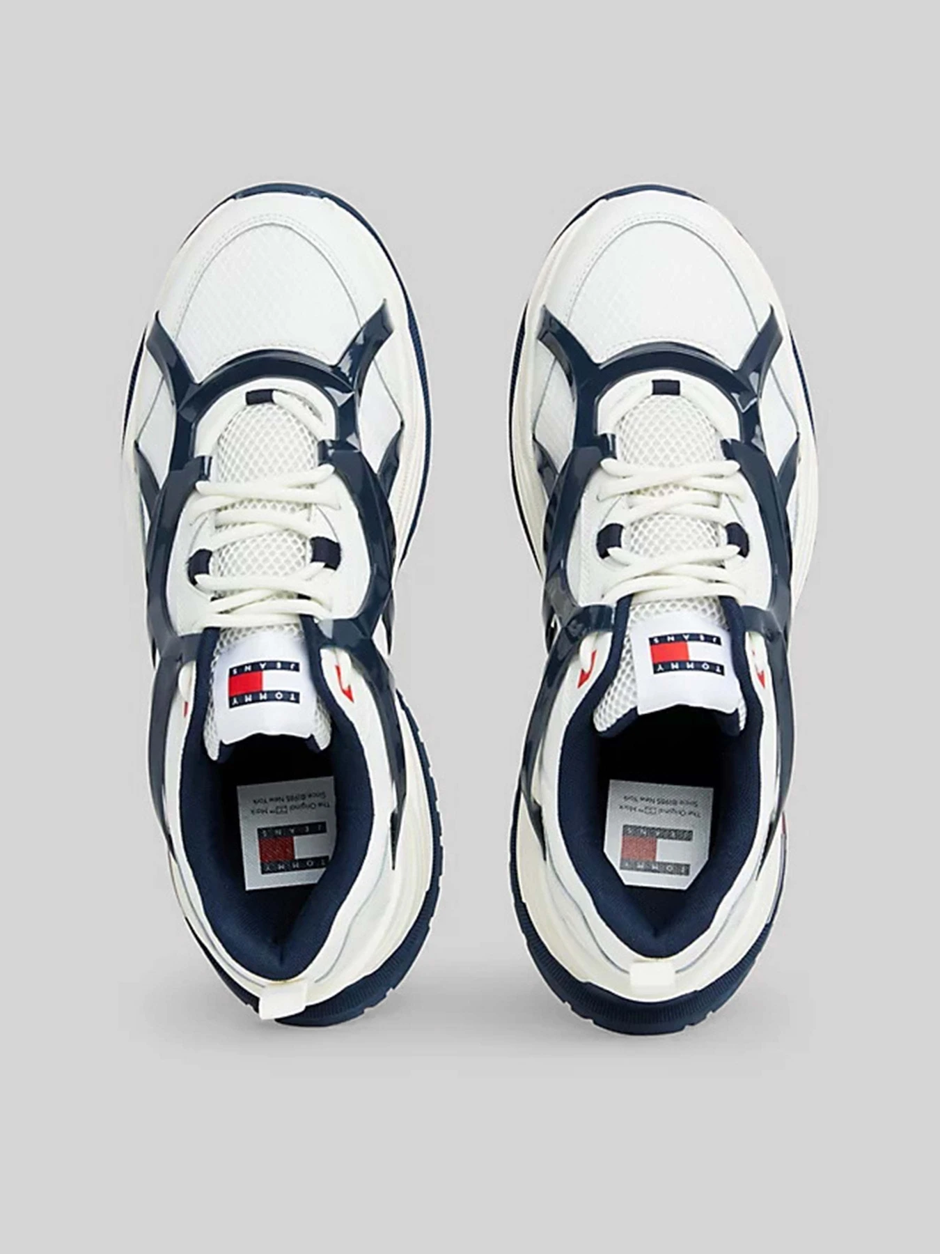 Кроссовки Tommy Hilfiger модель EM0EM01385-0G1 Кроссовки Tommy Hilfiger модель EM0EM01385-0G1 Фото
