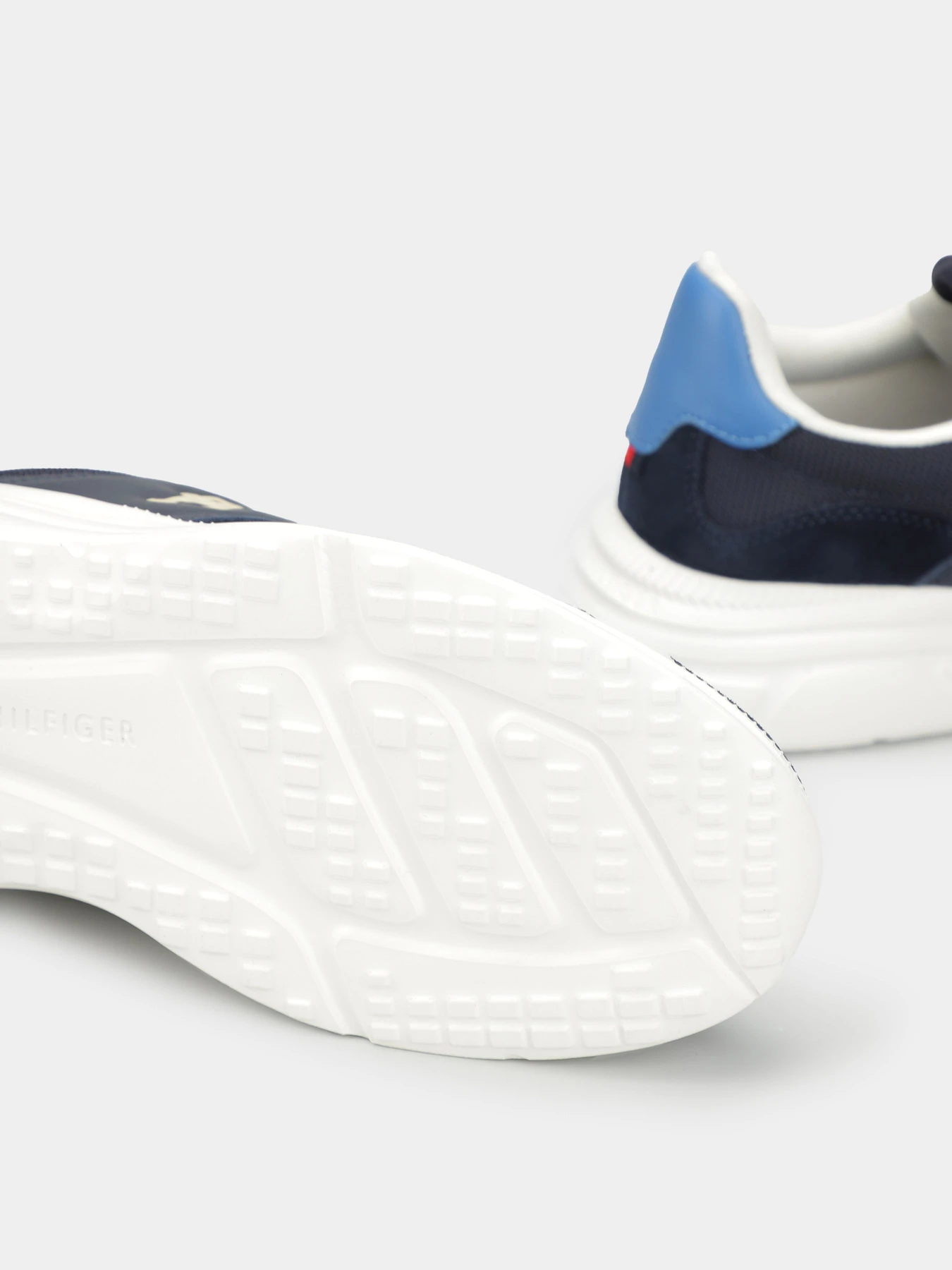 Кросівки Tommy Hilfiger модель FM0FM04937-DW5 Кросівки Tommy Hilfiger модель FM0FM04937-DW5 Фото