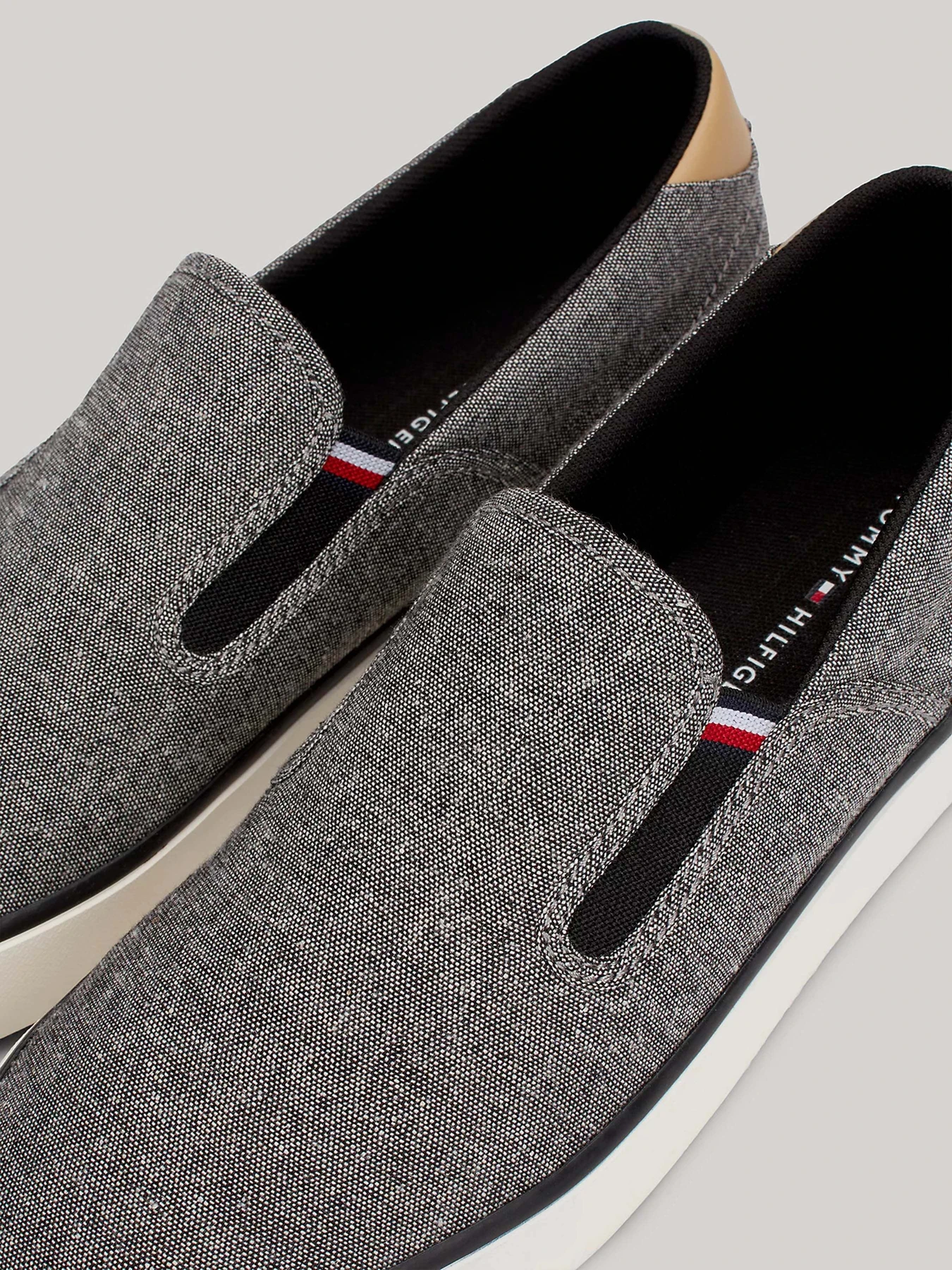Слипоны и мокасины Tommy Hilfiger модель FM0FM04947-BDS Фото