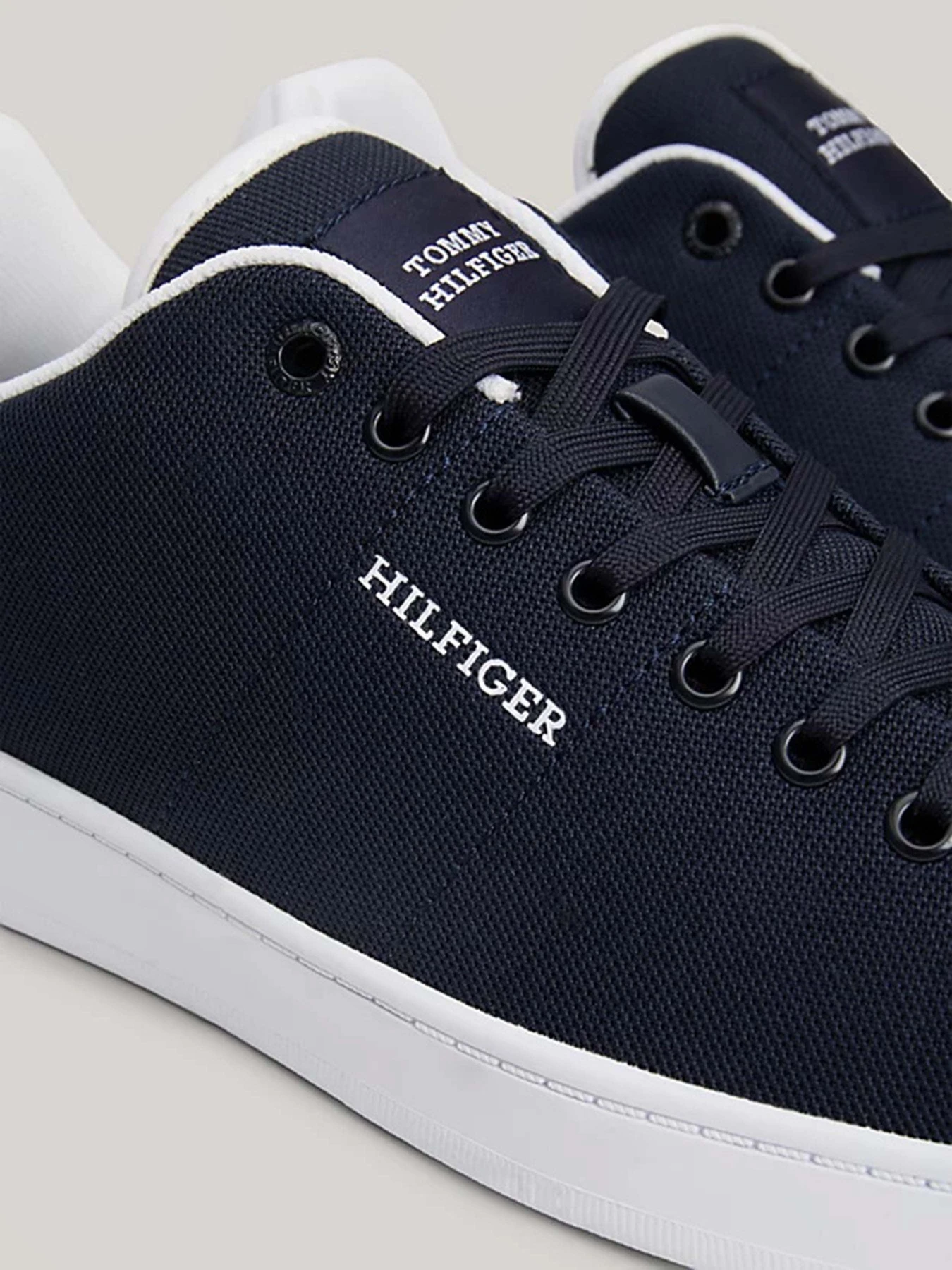 Кеды Tommy Hilfiger модель FM0FM04967-DW5 Кеды Tommy Hilfiger модель FM0FM04967-DW5 Фото