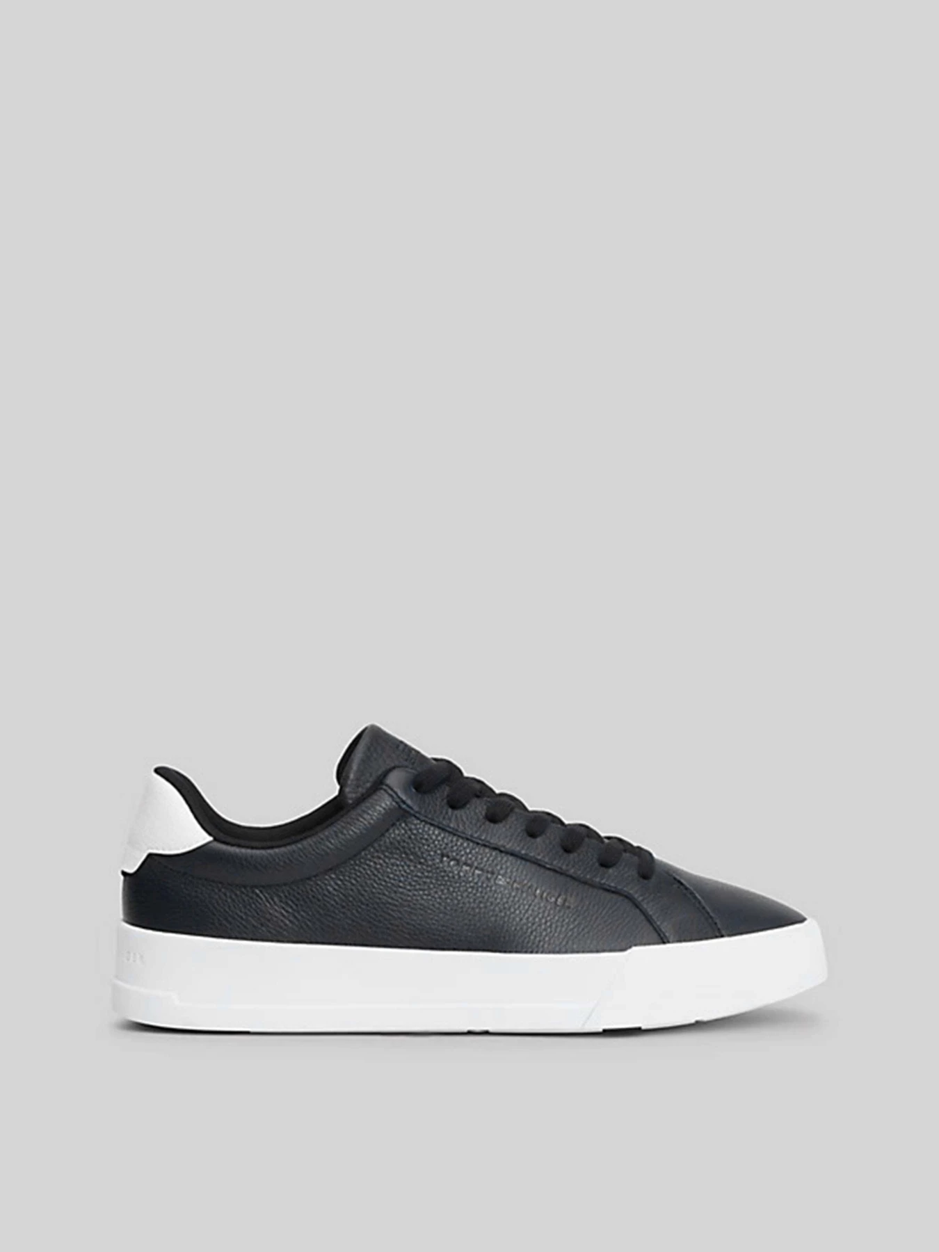 Кросівки Tommy Hilfiger модель FM0FM04972-DW5 Кросівки Tommy Hilfiger модель FM0FM04972-DW5 Фото