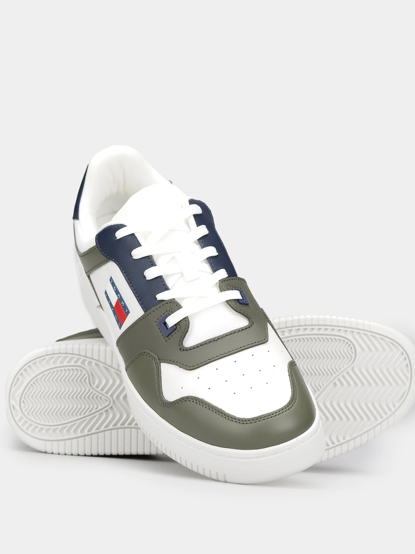 Кросівки Tommy Hilfiger модель EM0EM01395-M00 Фото