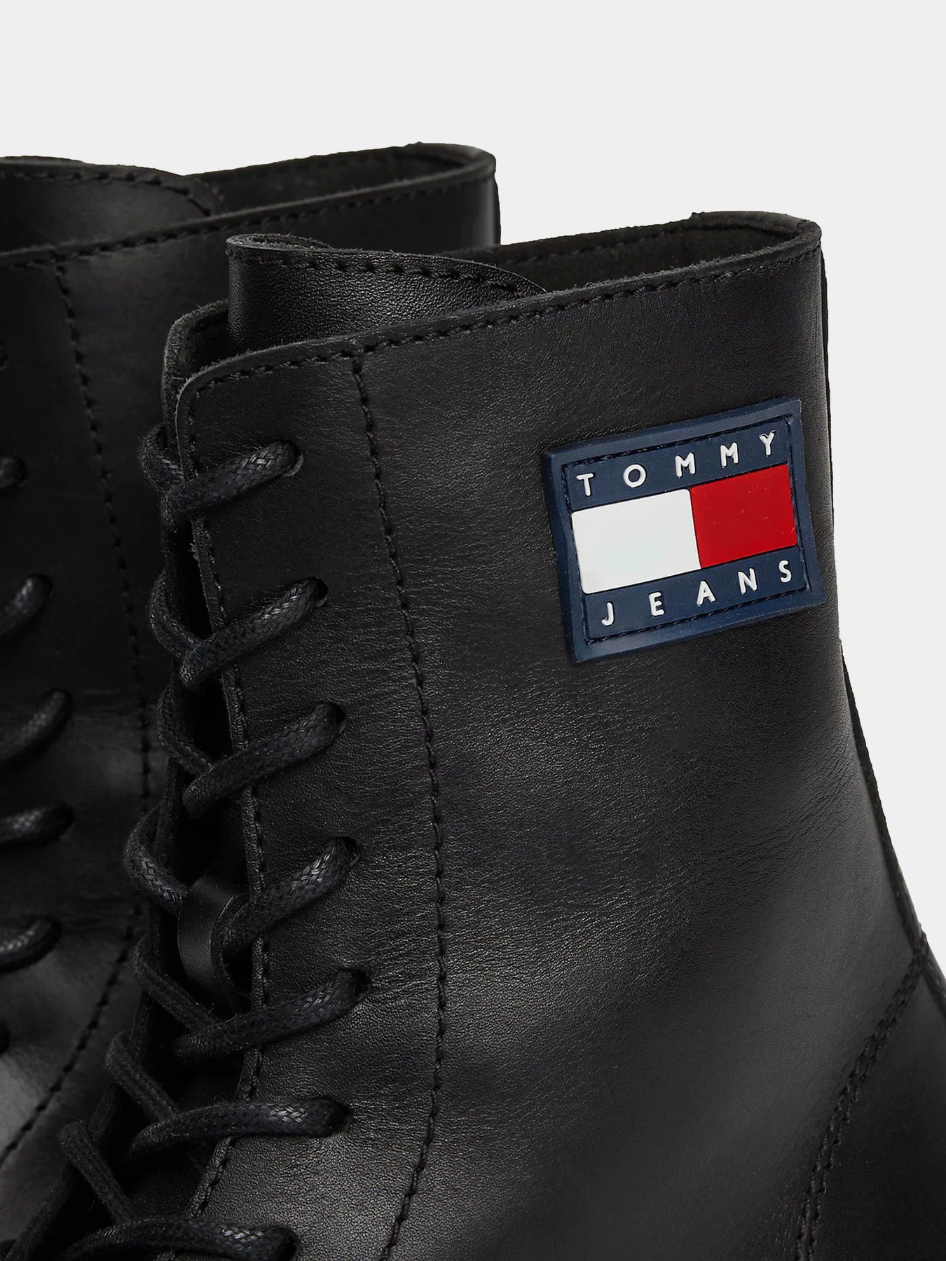 Ботинки и сапоги Tommy Hilfiger модель EM0EM01471-BDS Ботинки и сапоги Tommy Hilfiger модель EM0EM01471-BDS Фото