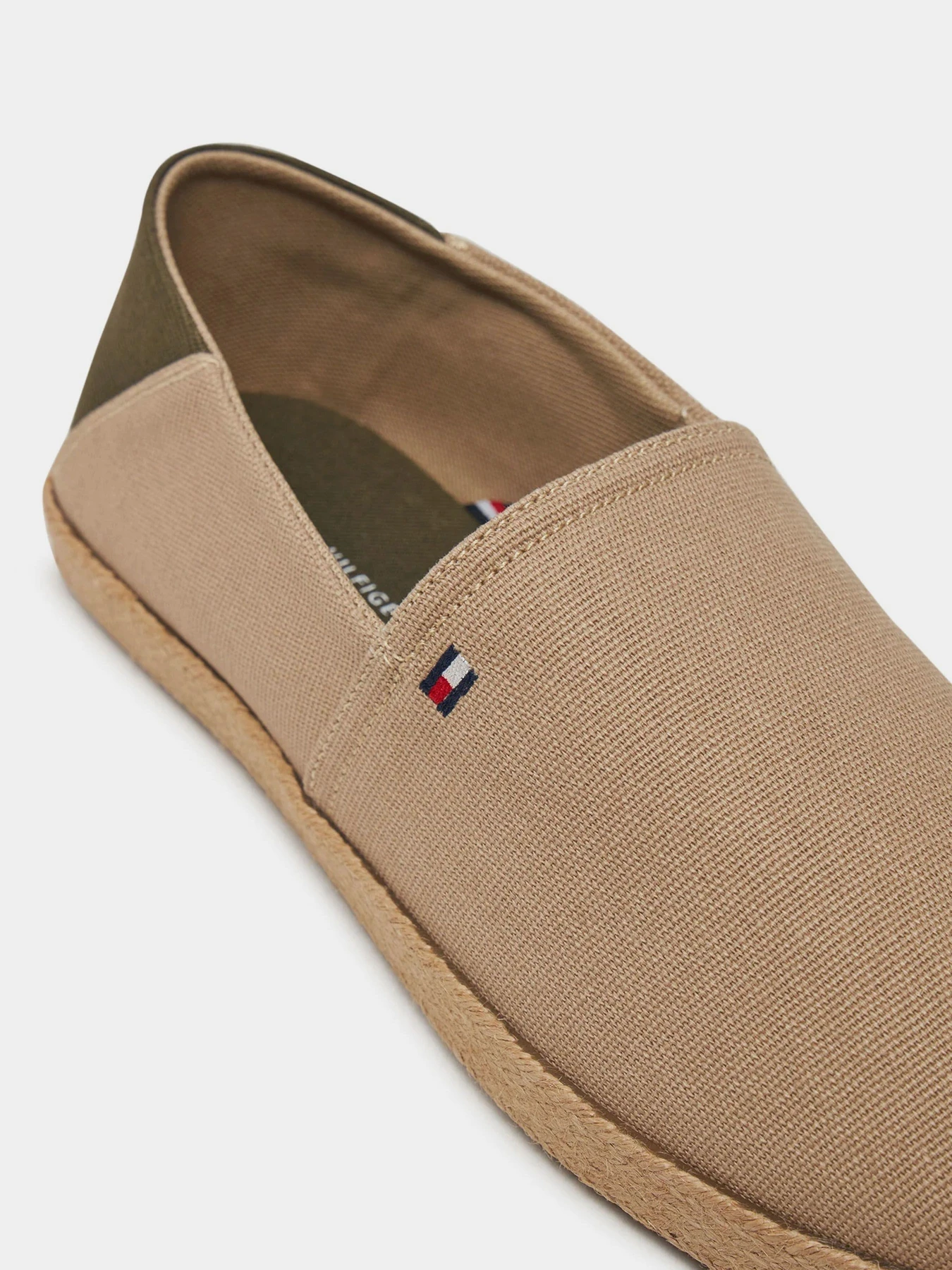 Слипоны и мокасины Tommy Hilfiger модель FM0FM05353-AEG Слипоны и мокасины Tommy Hilfiger модель FM0FM05353-AEG Фото