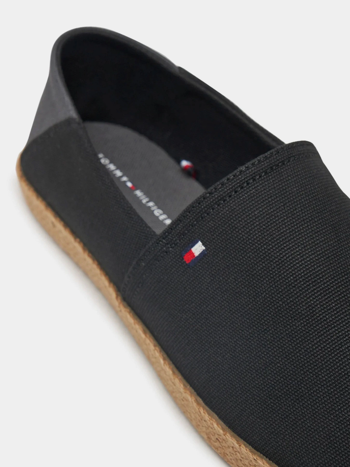 Слипоны и мокасины Tommy Hilfiger модель FM0FM05353-BDS Слипоны и мокасины Tommy Hilfiger модель FM0FM05353-BDS Фото