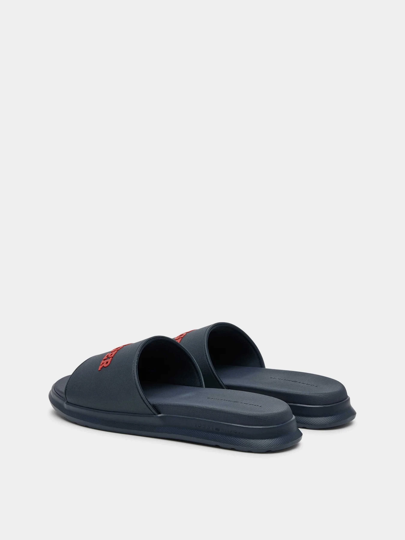 Шлёпанцы Tommy Hilfiger модель FM0FM05430-DW5 Шлёпанцы Tommy Hilfiger модель FM0FM05430-DW5 Фото