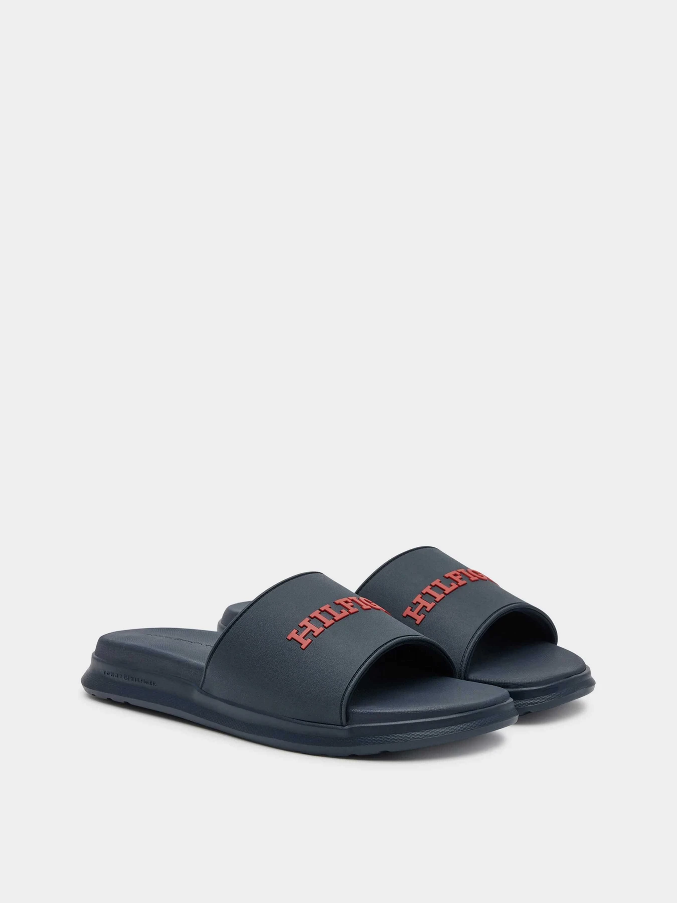 Шлёпанцы Tommy Hilfiger модель FM0FM05430-DW5 Шлёпанцы Tommy Hilfiger модель FM0FM05430-DW5 Фото